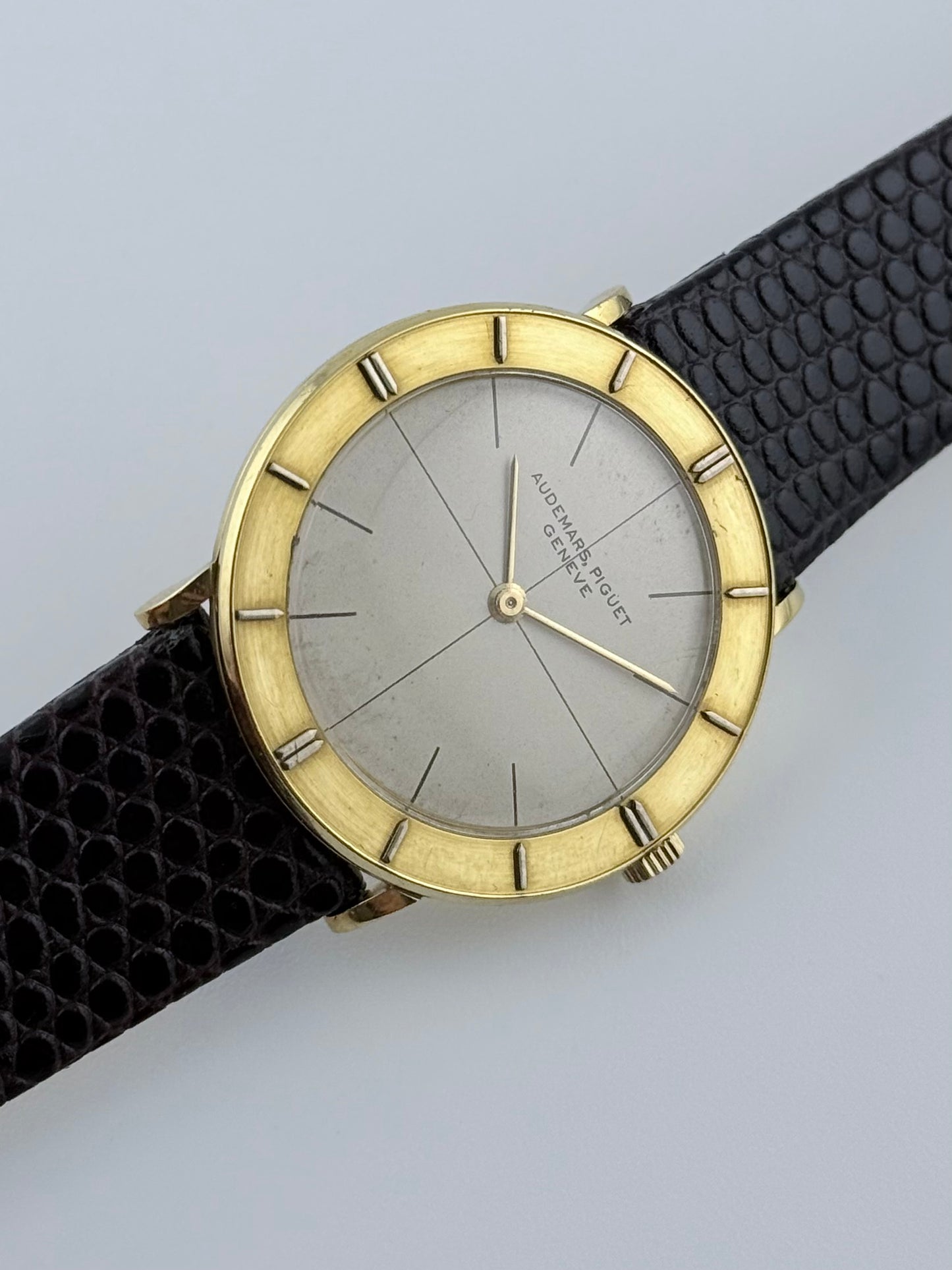 Audemars Piguet Disco Volante 1950s 18ct Gold