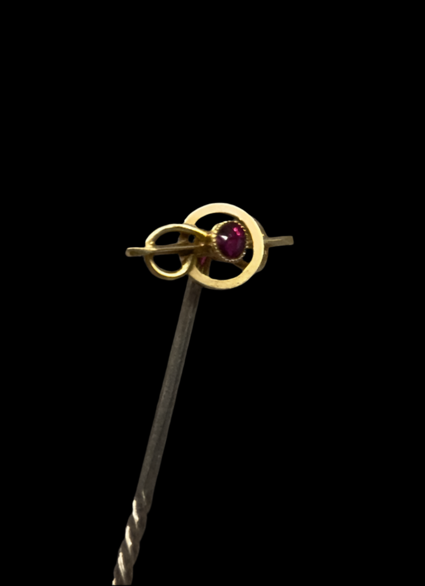 15ct Gold Gent’s Ruby Antique Stick Pin - Original Box