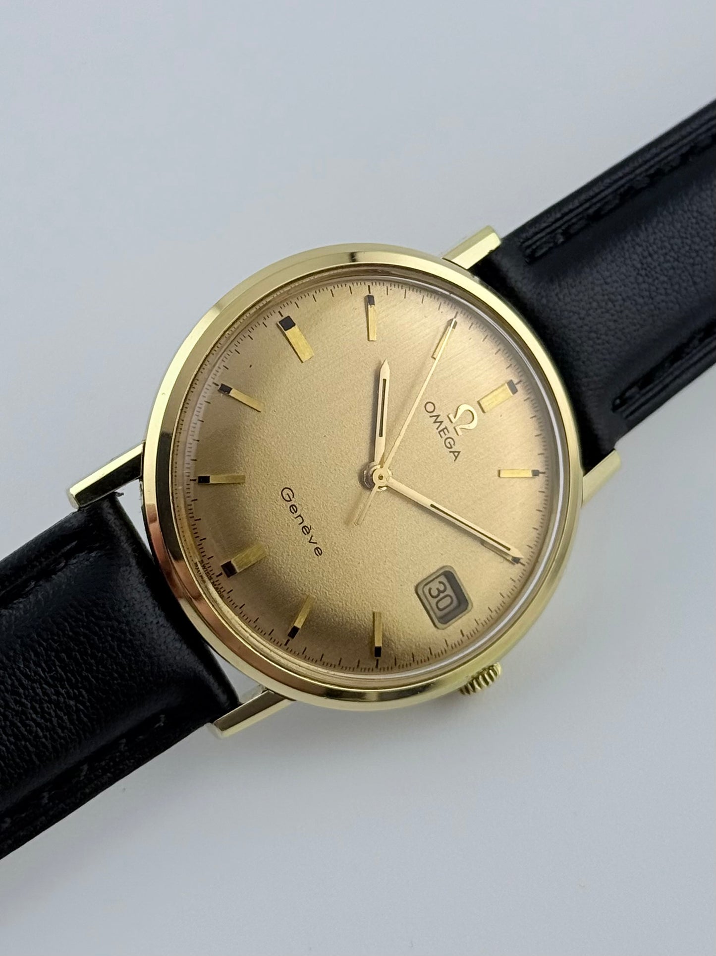 Omega Geneve Manual Wind 132.019 Frosted Dial