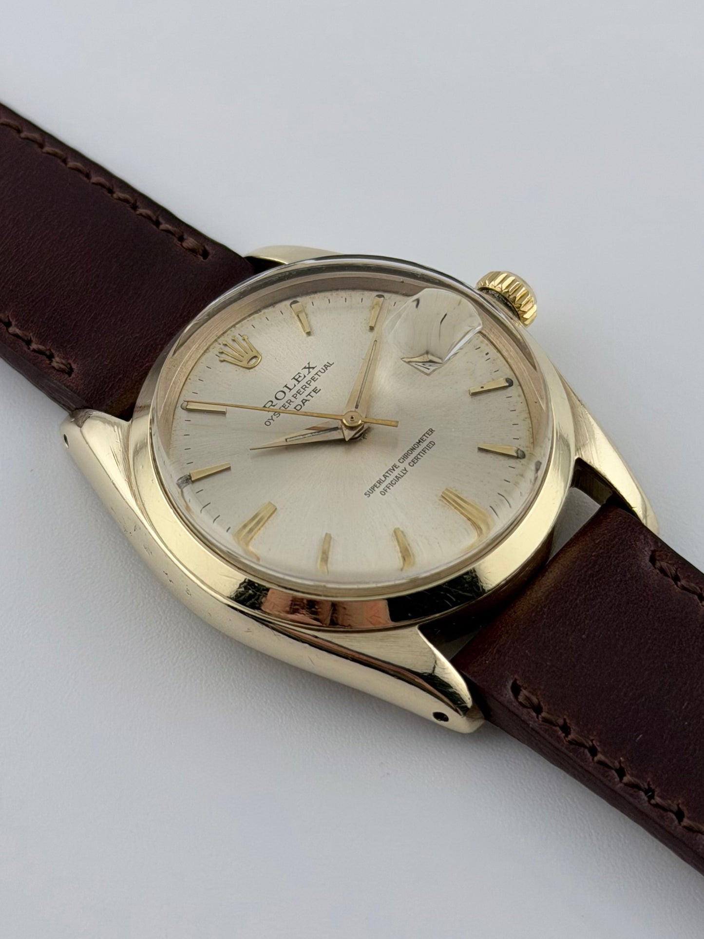 Rolex Oyster Perpetual Date Automatic - 1500 - Solid 9ct Gold