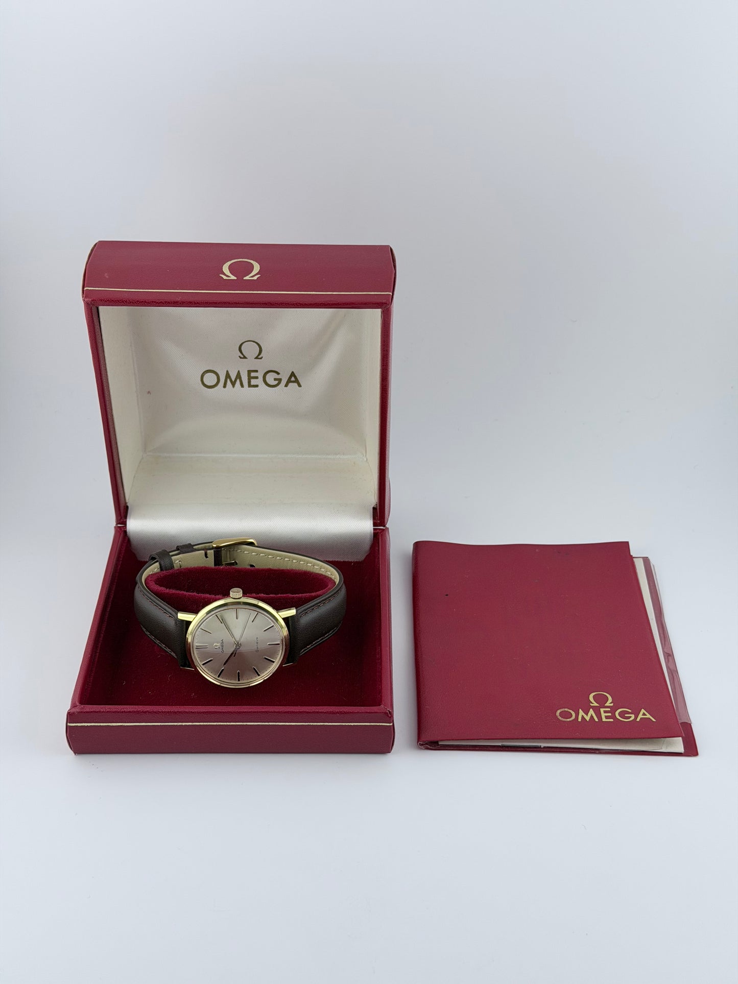 Omega Geneve Manual Wind 131.019 - Complete Set! - Box, Wallet, Papers