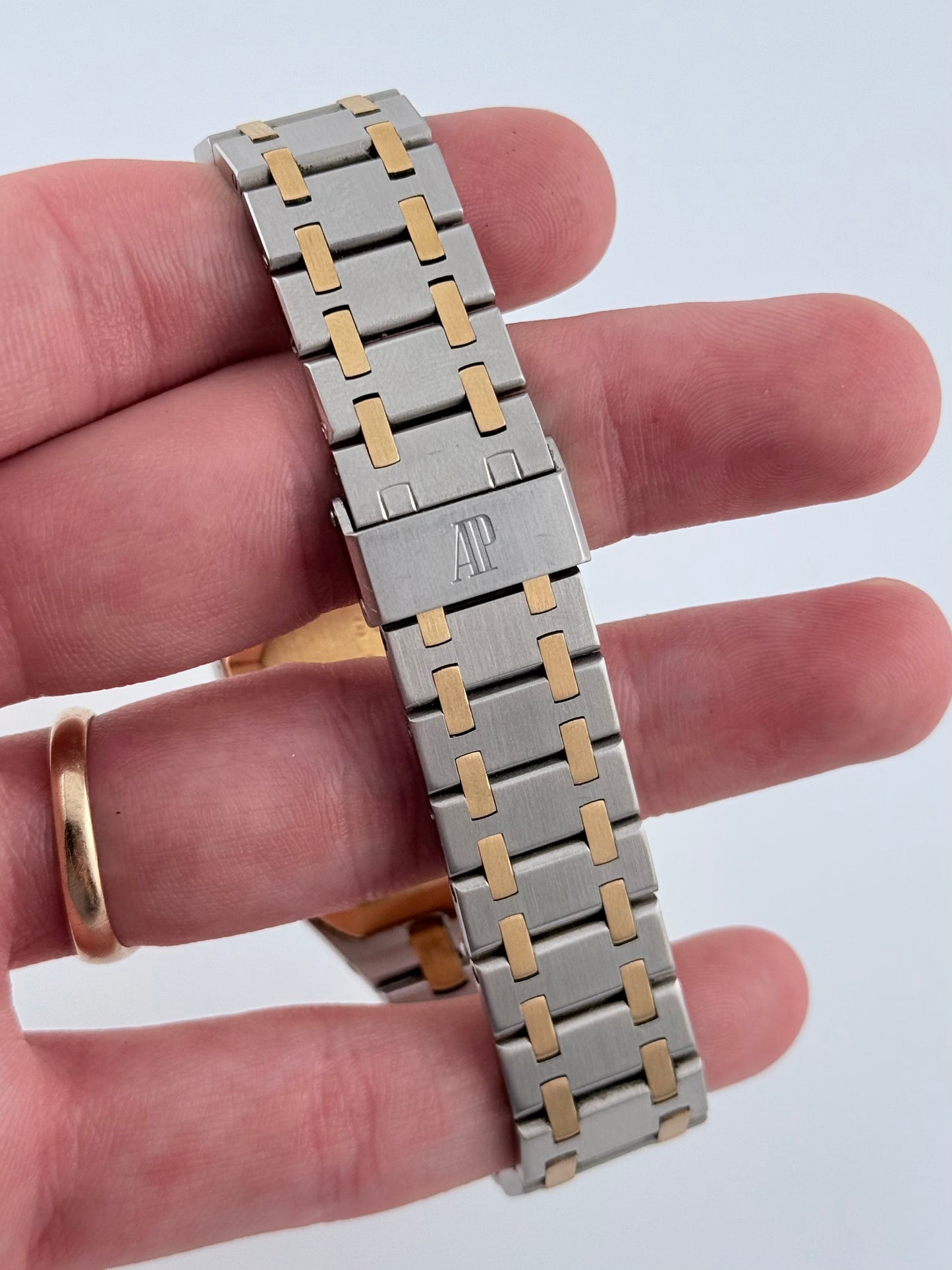 Audemars Piguet Royal Oak Jumbo - 56005 SA - Box and Papers