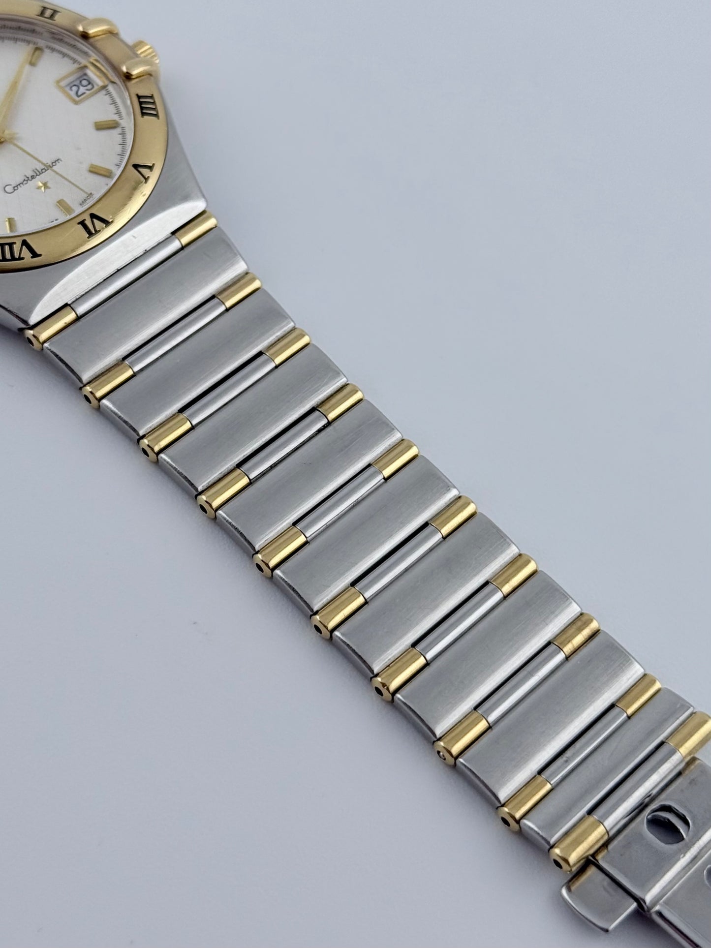Omega Constellation Quartz Date 396.1201 - Linen Dial - Two-Tone