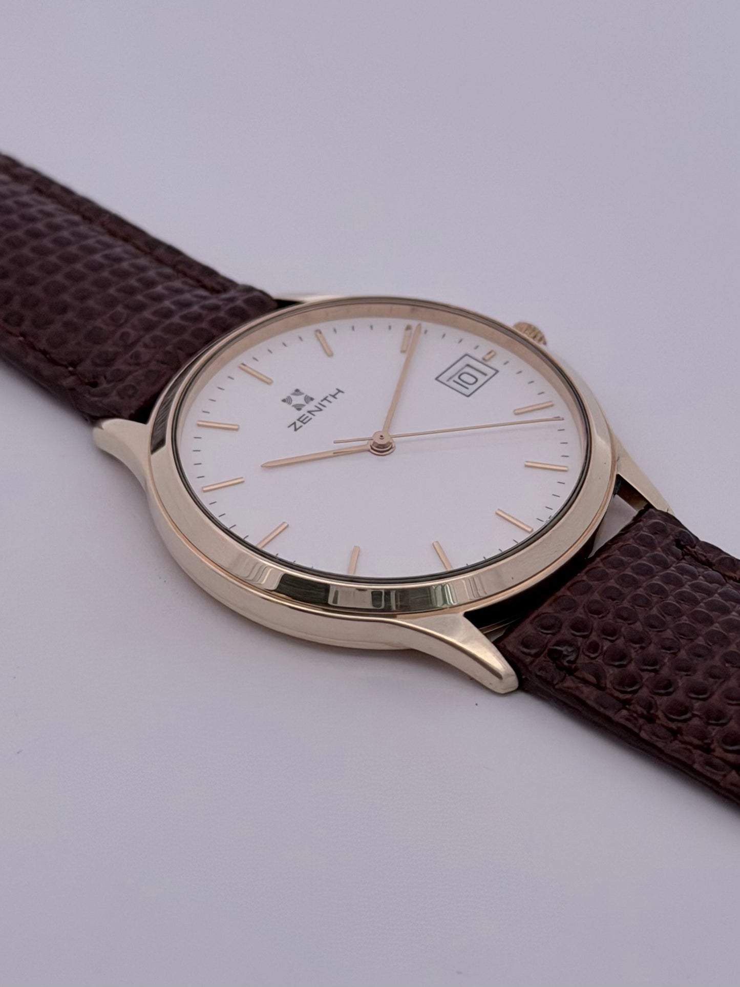 Zenith Quartz Date  - 33.2760.226 - Solid 9ct Gold - Original Strap & Buckle