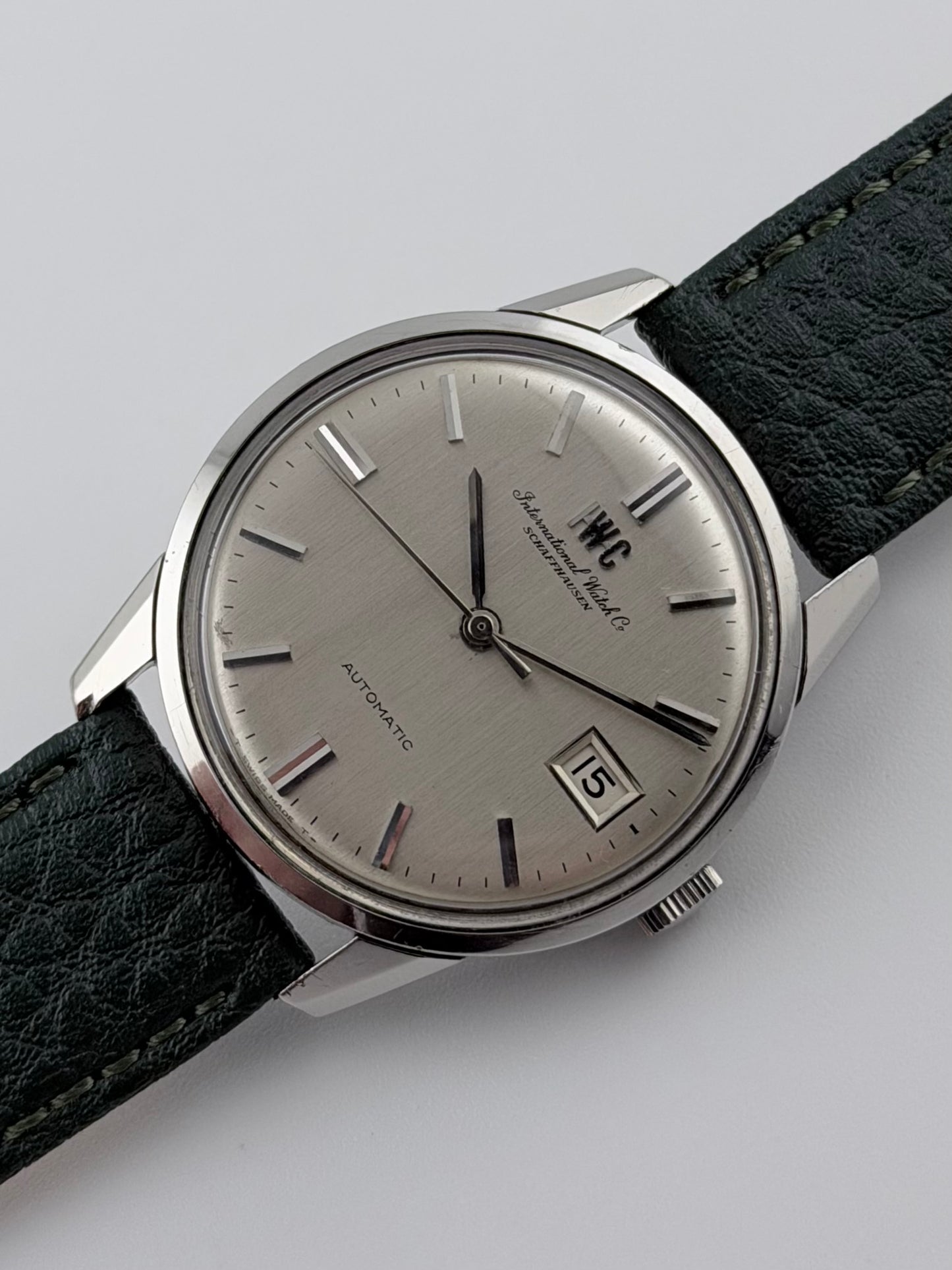 IWC Shaffhausen Automatic Date - 810A