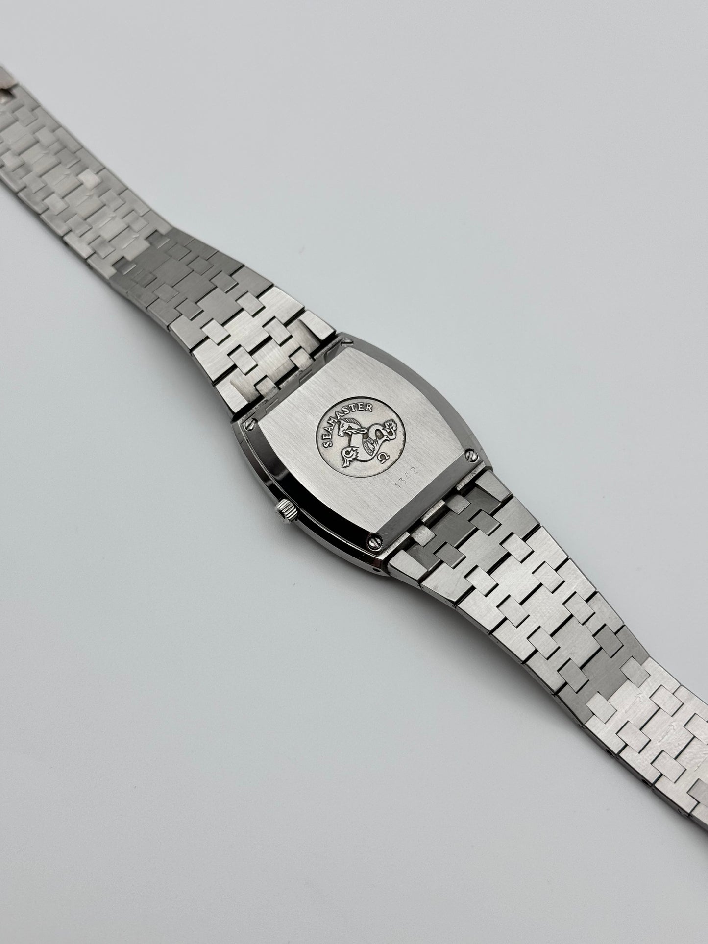 Omega Seamaster Quartz Date 196.0177