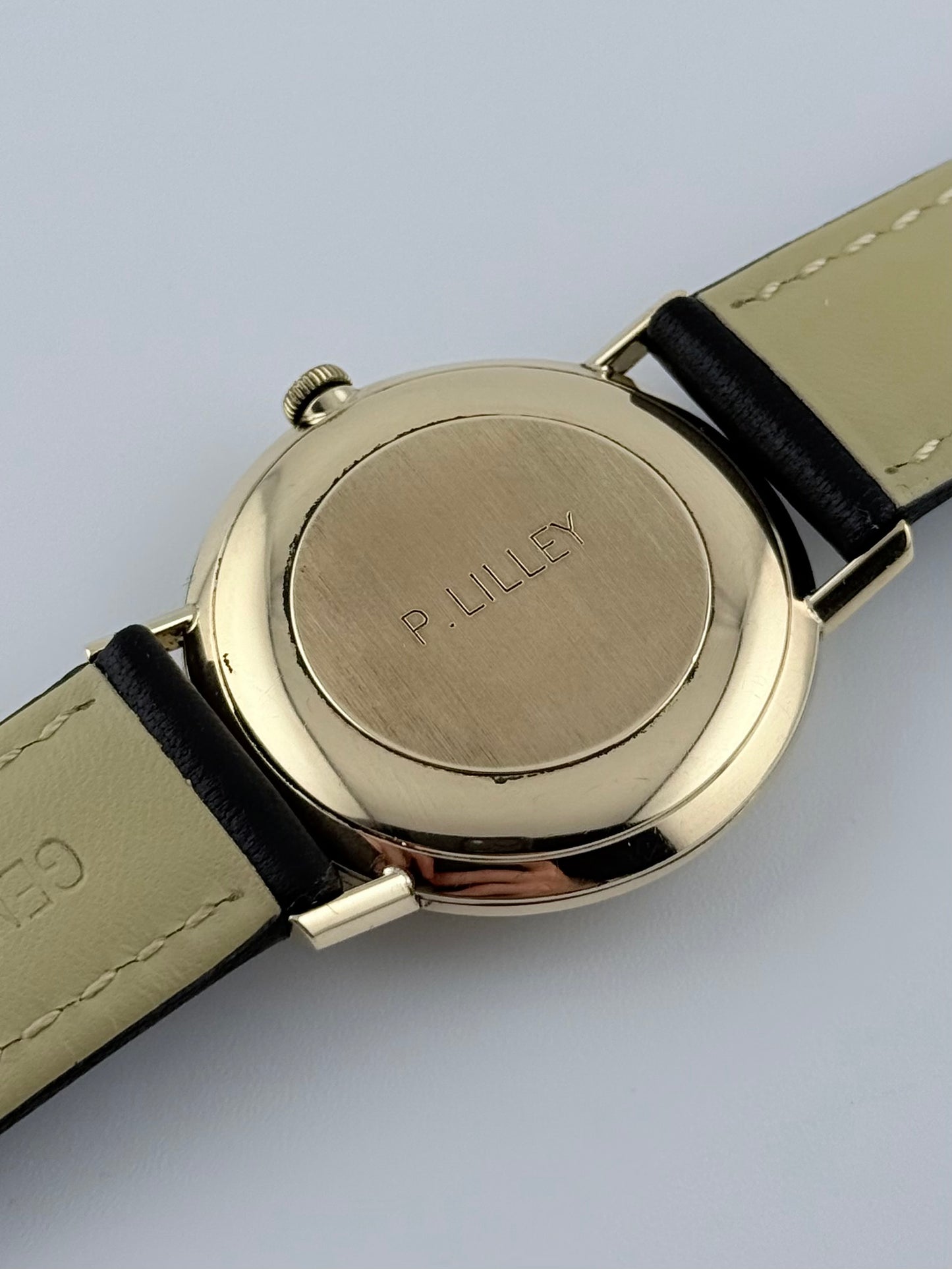 Omega Manual Wind  9ct Gold - 131.8412 - FULL SET!
