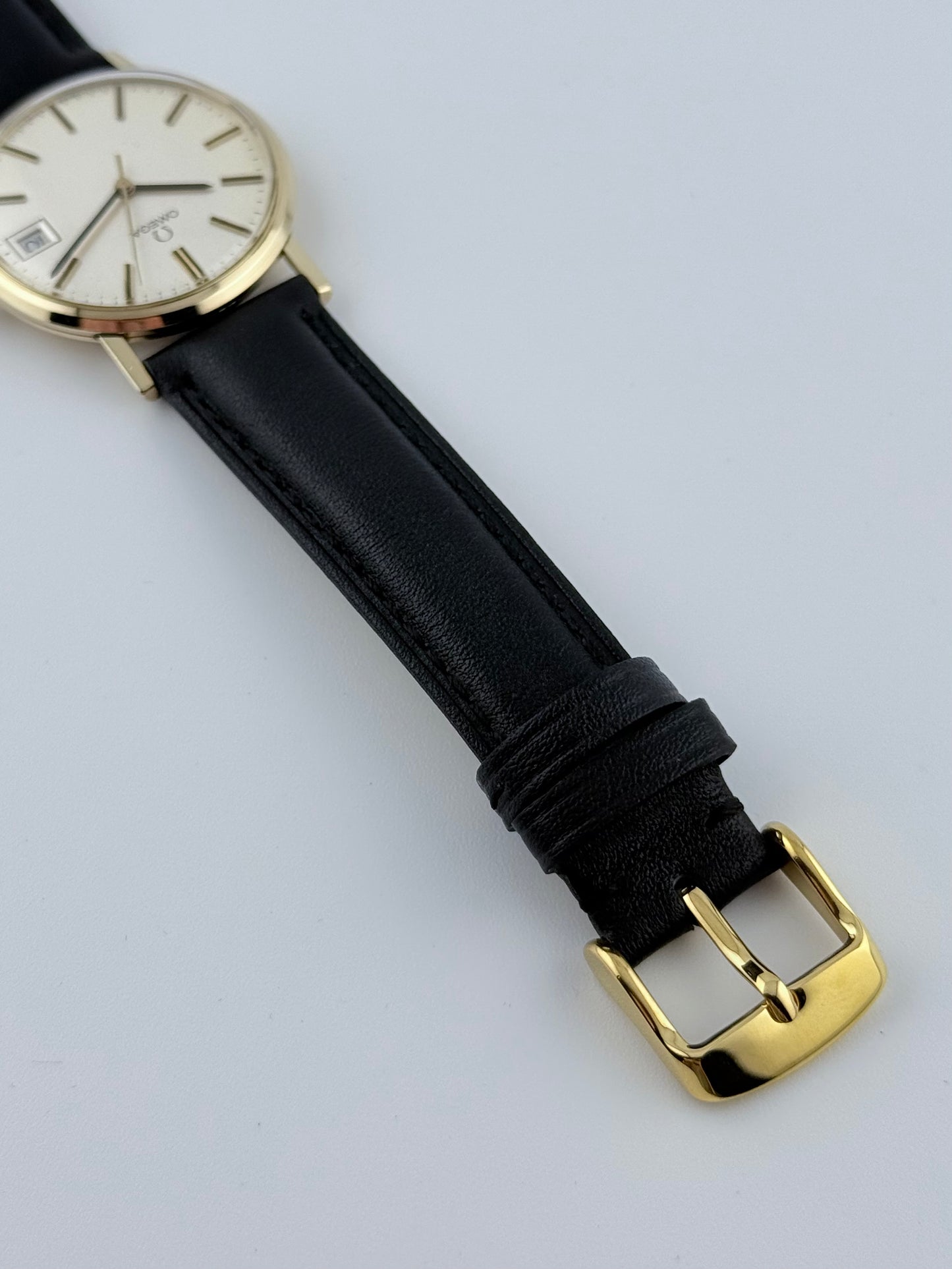 Omega Geneve Manual Wind 9ct Gold - 132.5017 - Original Box and Papers