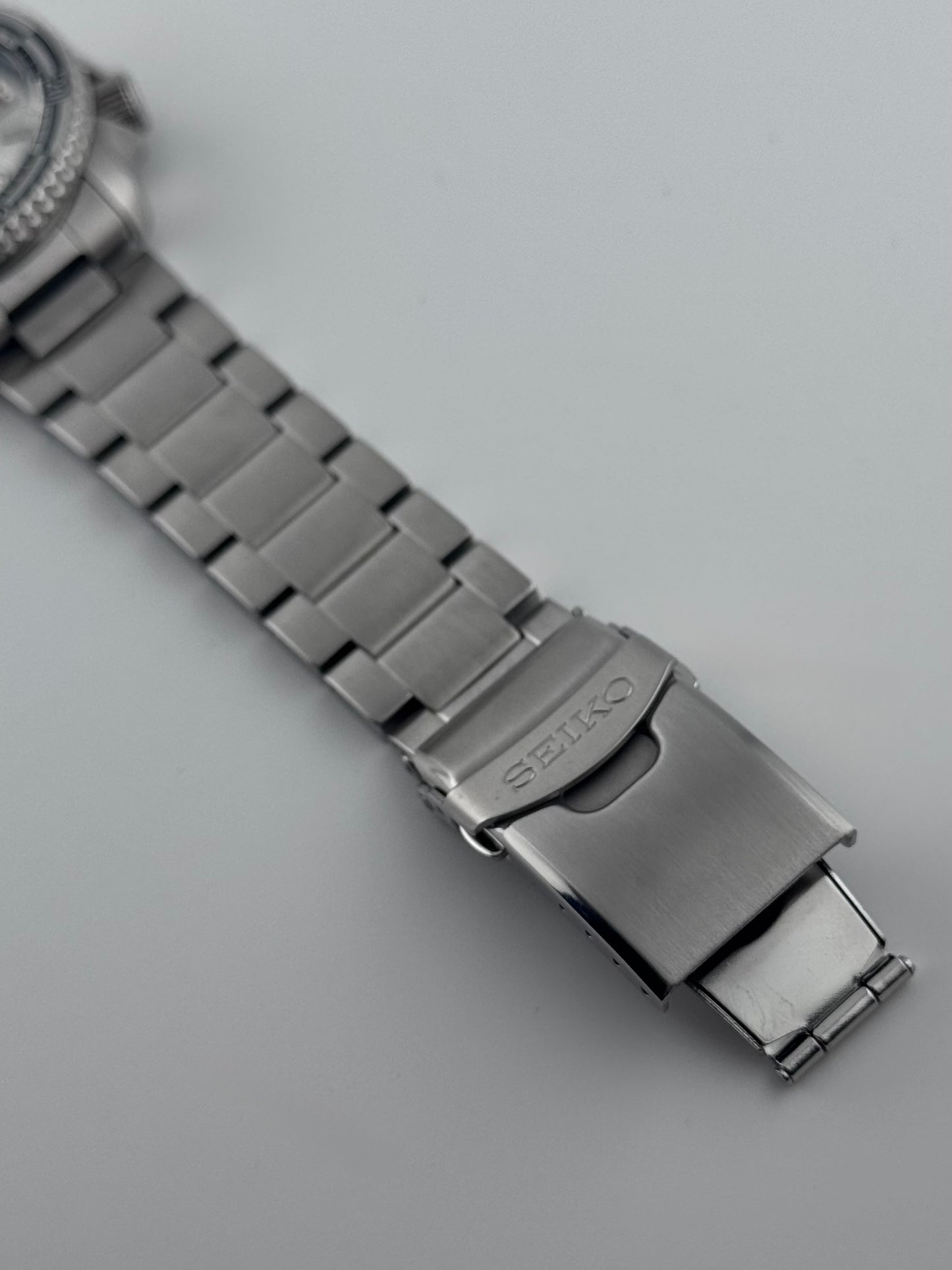 Seiko 5 Automatic Day Date just Special Edition - 4R36-15K0