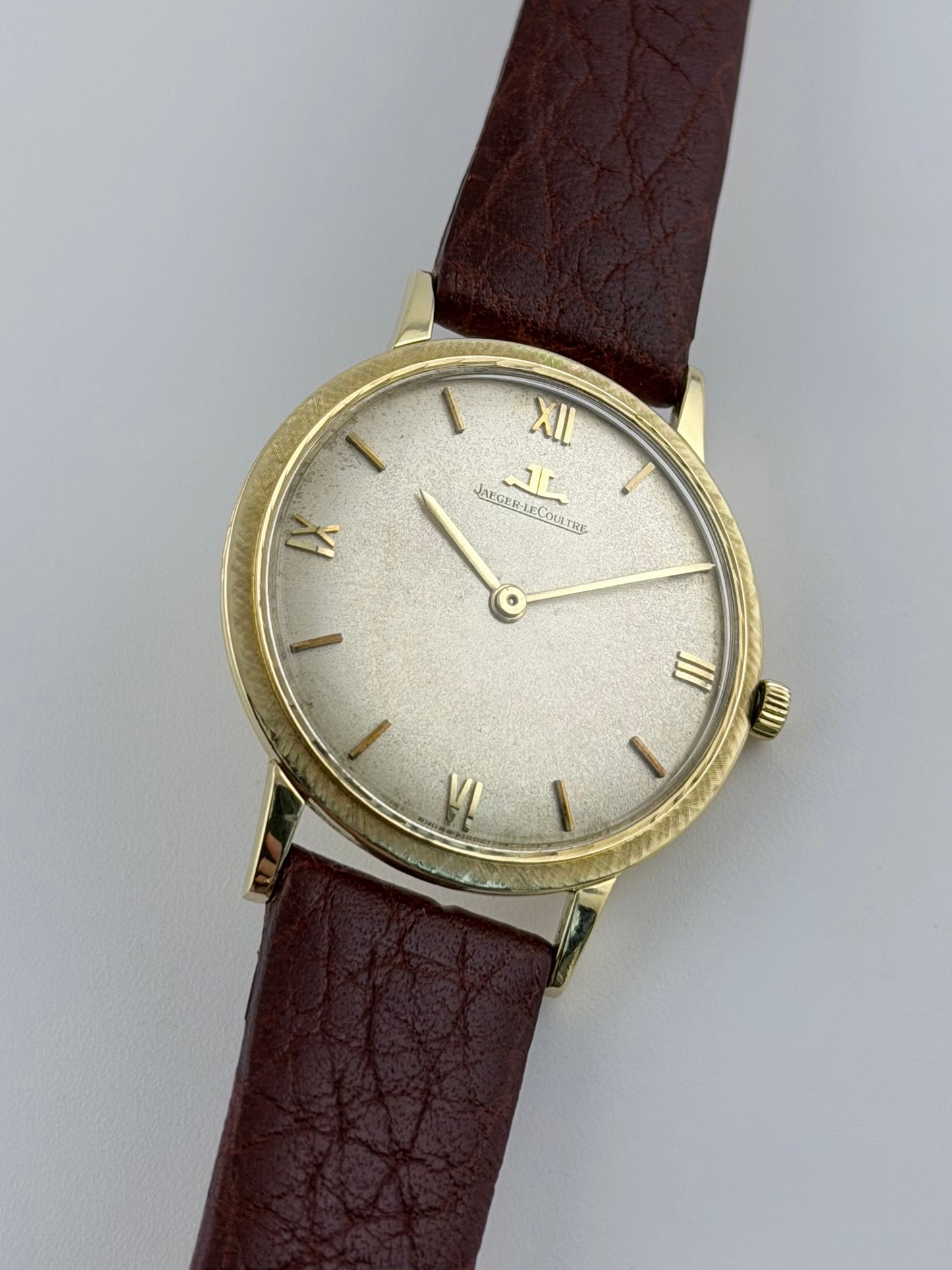 Jaeger LeCoultre Manual Wind 18kt Gold - Rare Florentine Disc Bezel
