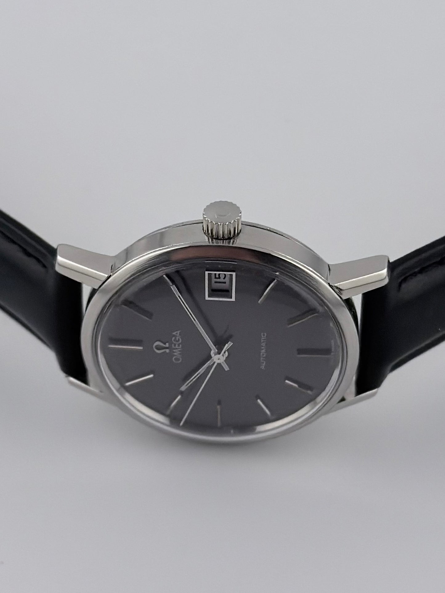 Omega Automatic Date 166.0202