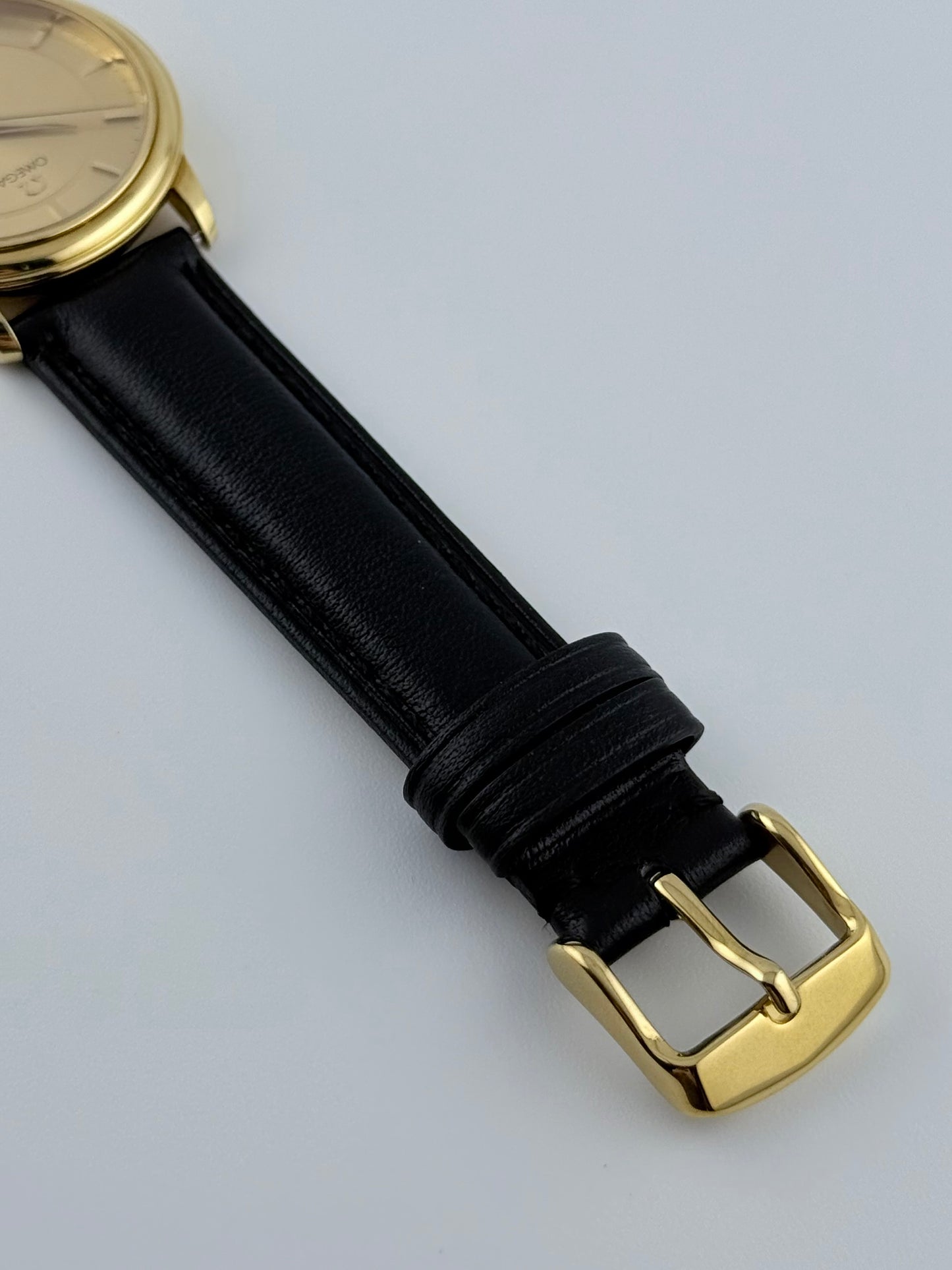 Omega Chronometer Automatic Date - Solid 18ct Gold - 4600.11