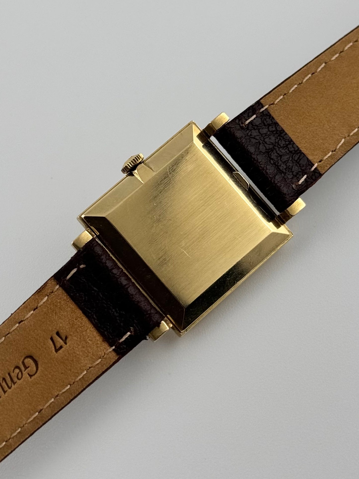 Omega Geneve Tank Manual Wind 111.031 - Rare Solid 18K Gold Hobnail