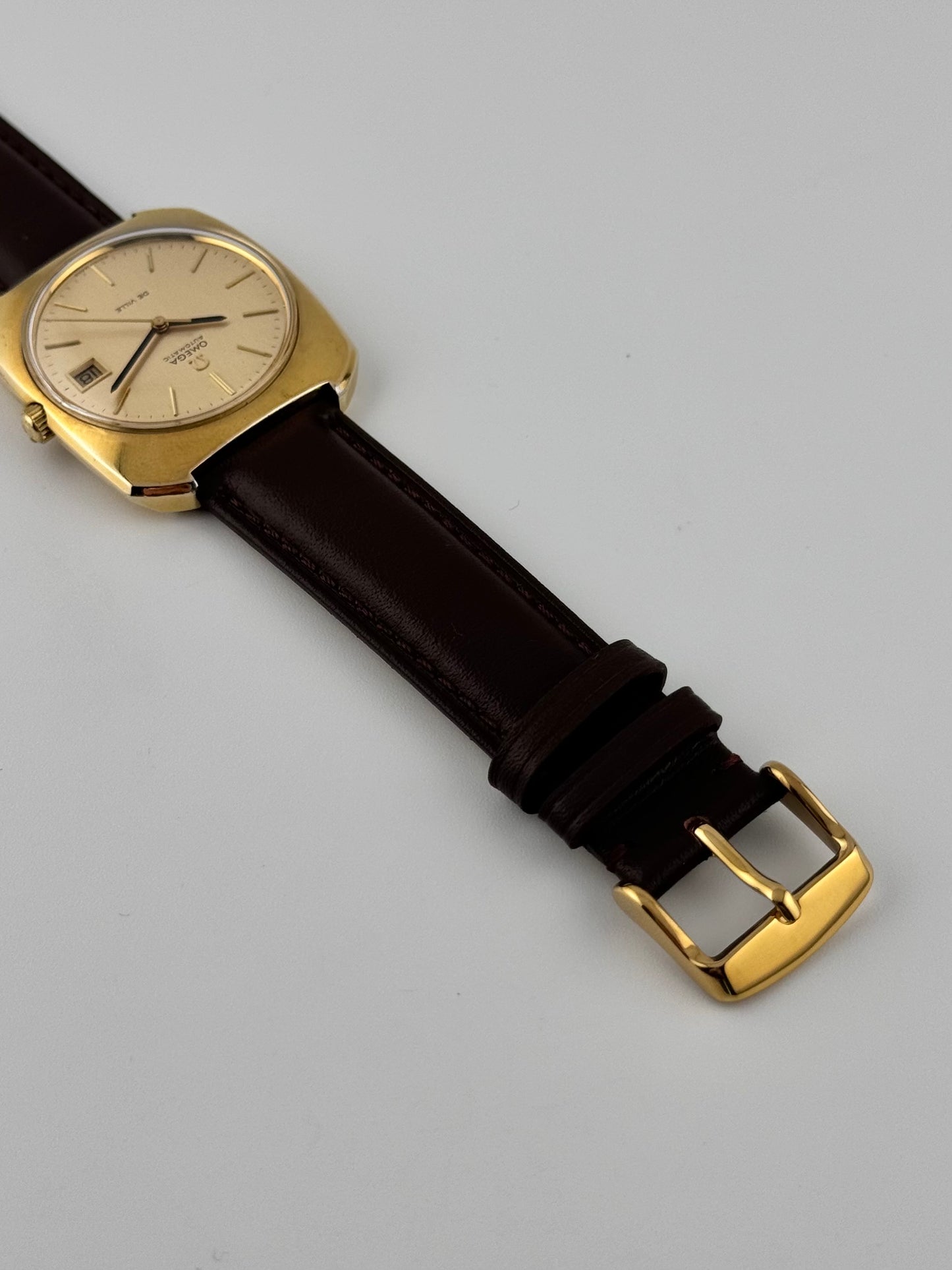 Omega De Ville Automatic Date Rare Jumbo Size - 166.085