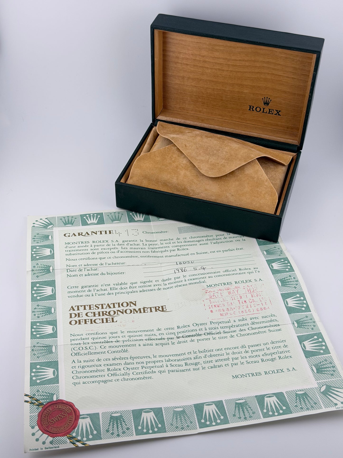 Rolex Datejust Oyster Perpetual - 16030 - Black - Original Box and Papers