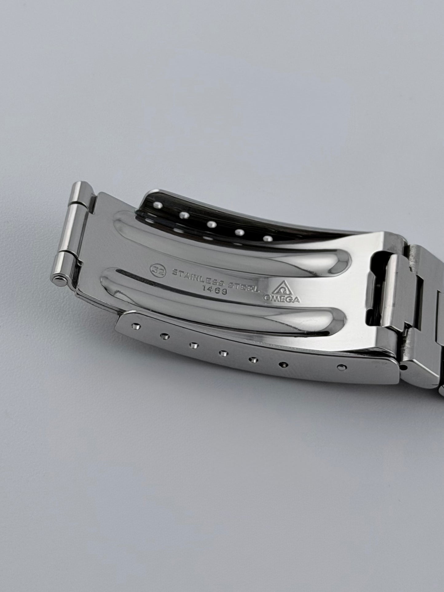 Omega Speedmaster Automatic Chronograph Triple Date - 3521.30.00