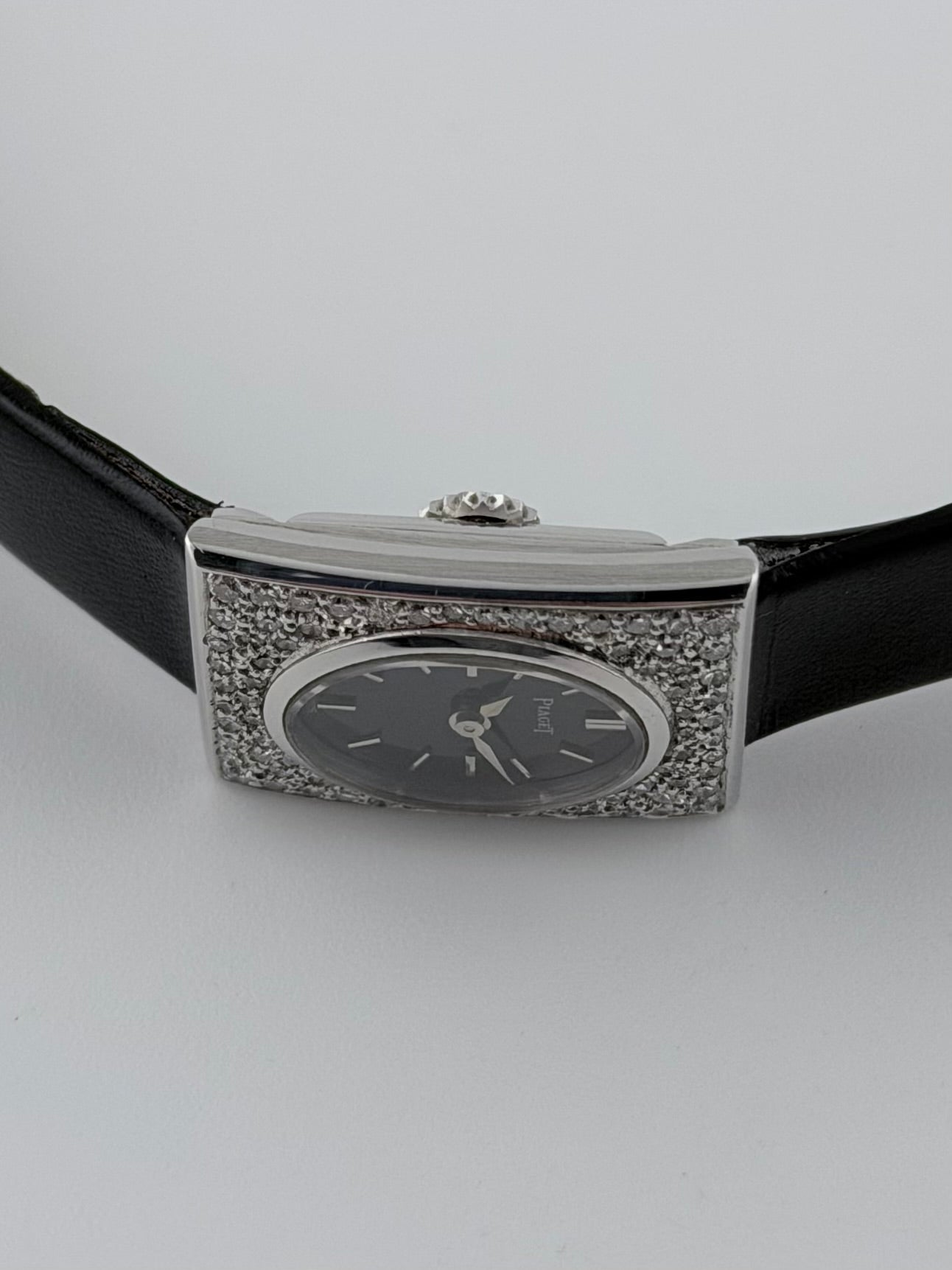 Piaget Manual Wind 18kt White Gold Factory Pavé Set - 3816E - Ladies