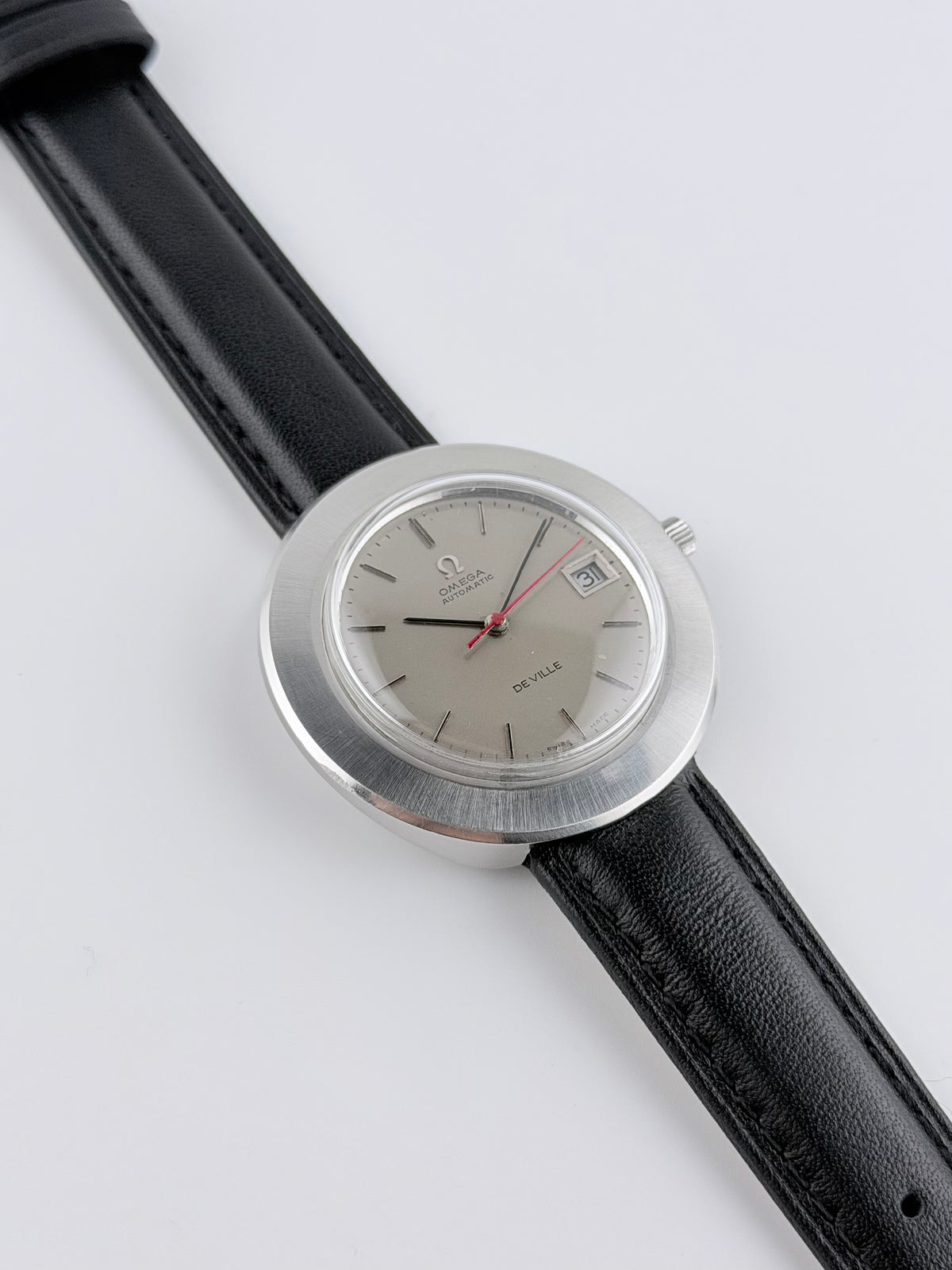 Omega De Ville Automatic Date 166.0094 - Rare UFO style