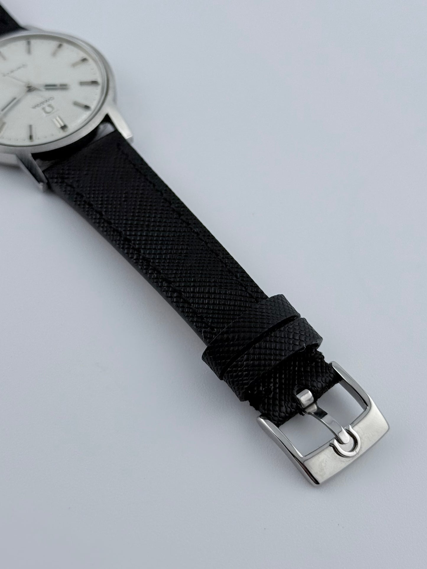 Omega Geneve Manual Wind 135.070 - Shantung Dial