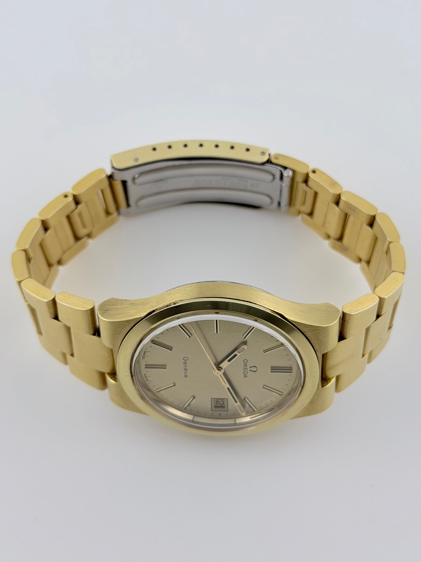 Omega Geneve Manual Wind Date - 136.0103 - Box and Papers!