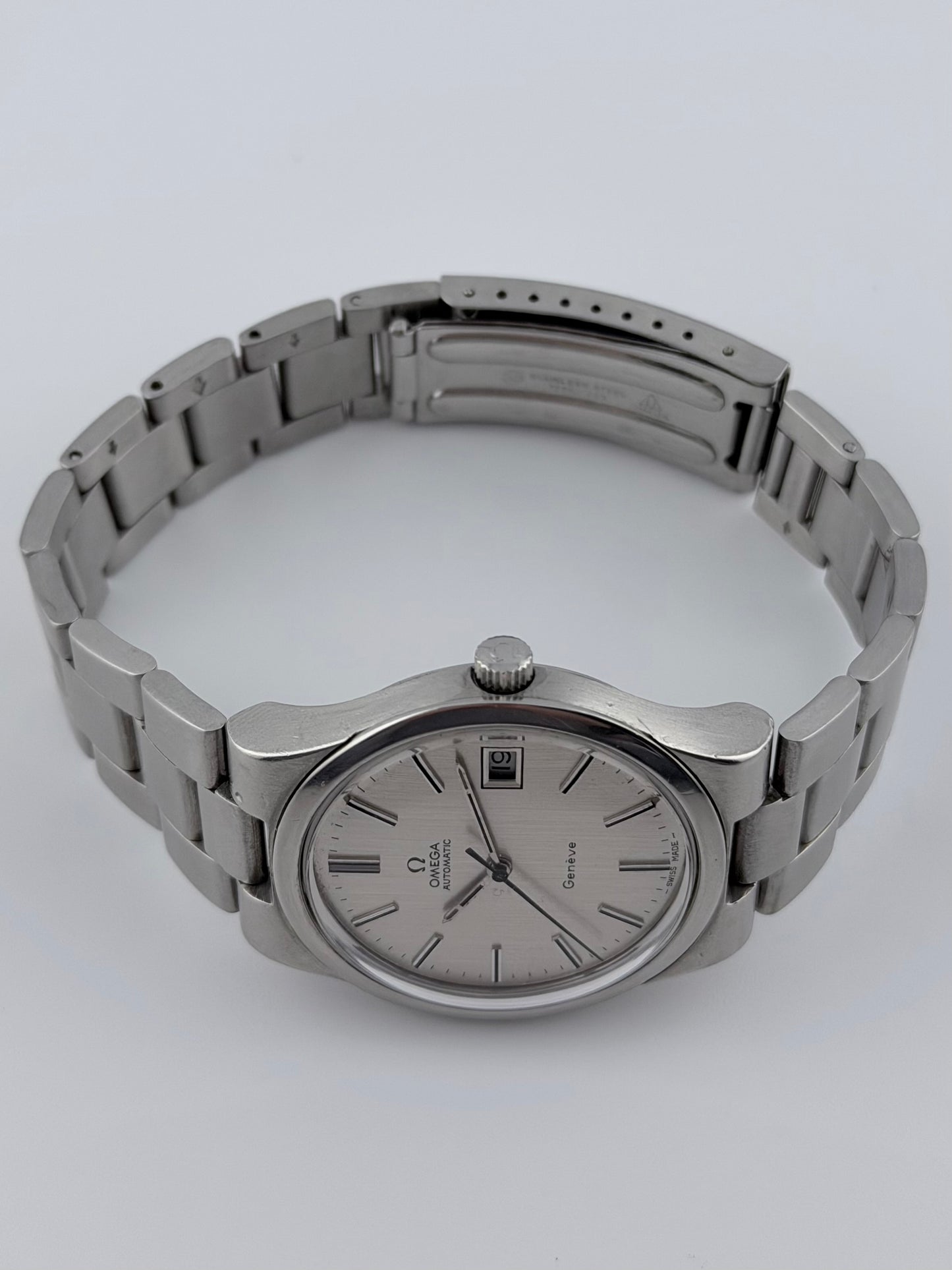 Omega Geneve Automatic Date - 166.0174