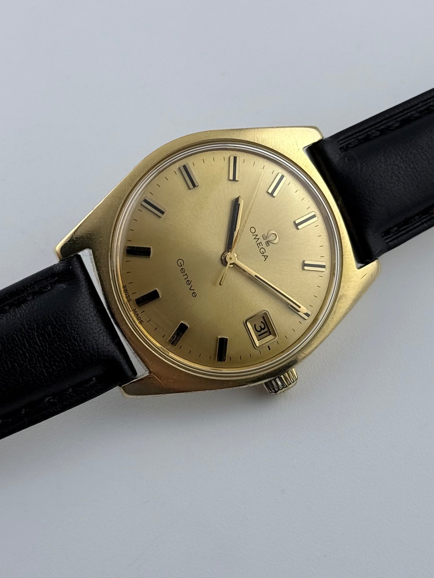 Omega Geneve Date Manual Wind 136.041 - Box and Papers