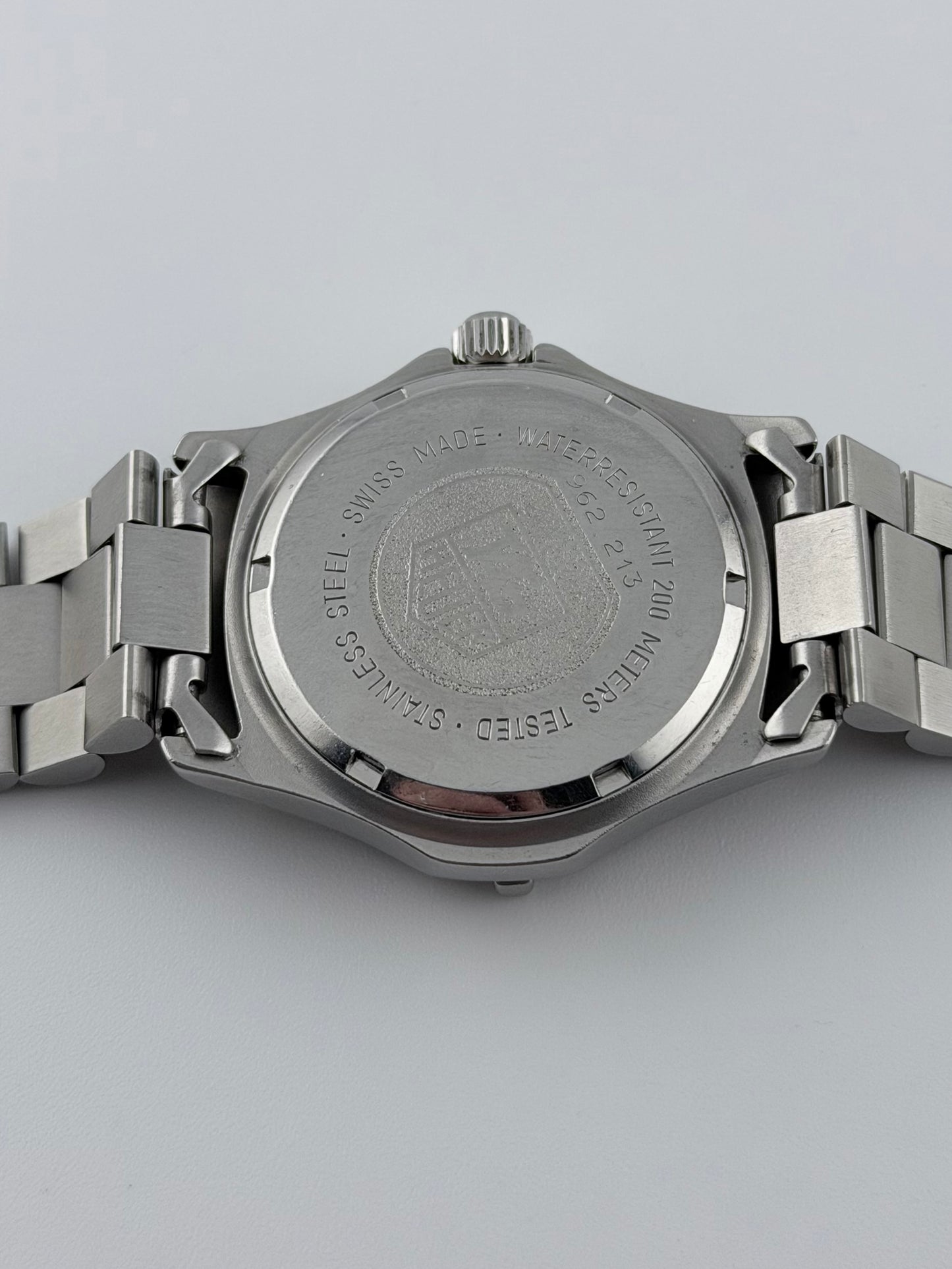 Tag Heuer Professional 2000 Quartz Date - 962.213