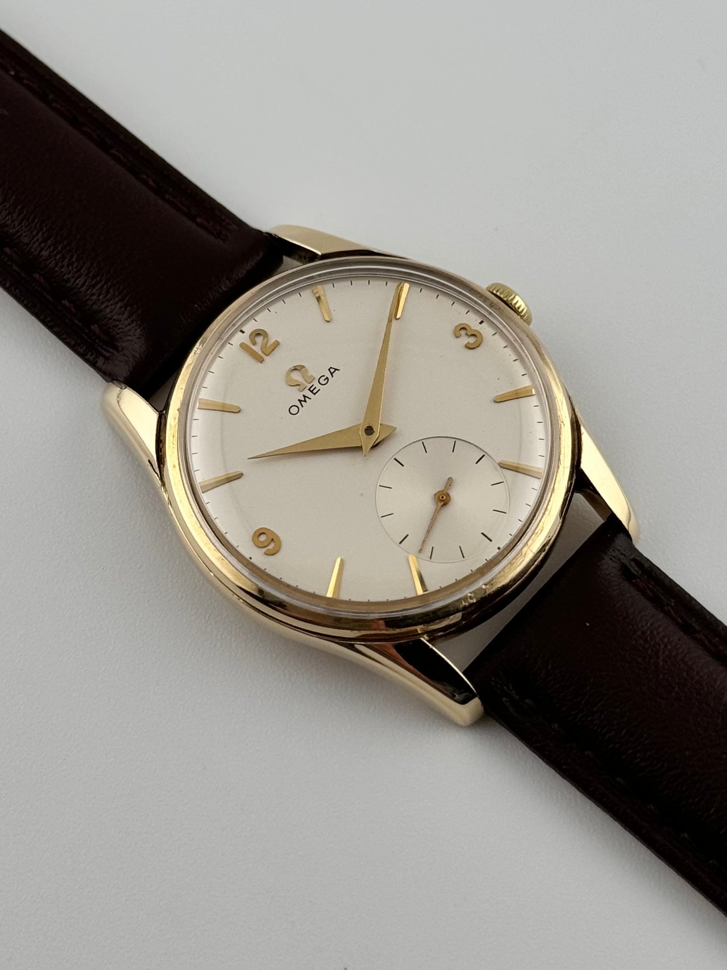 Omega Manual Wind Sub Seconds 9ct Solid Gold - 153.103