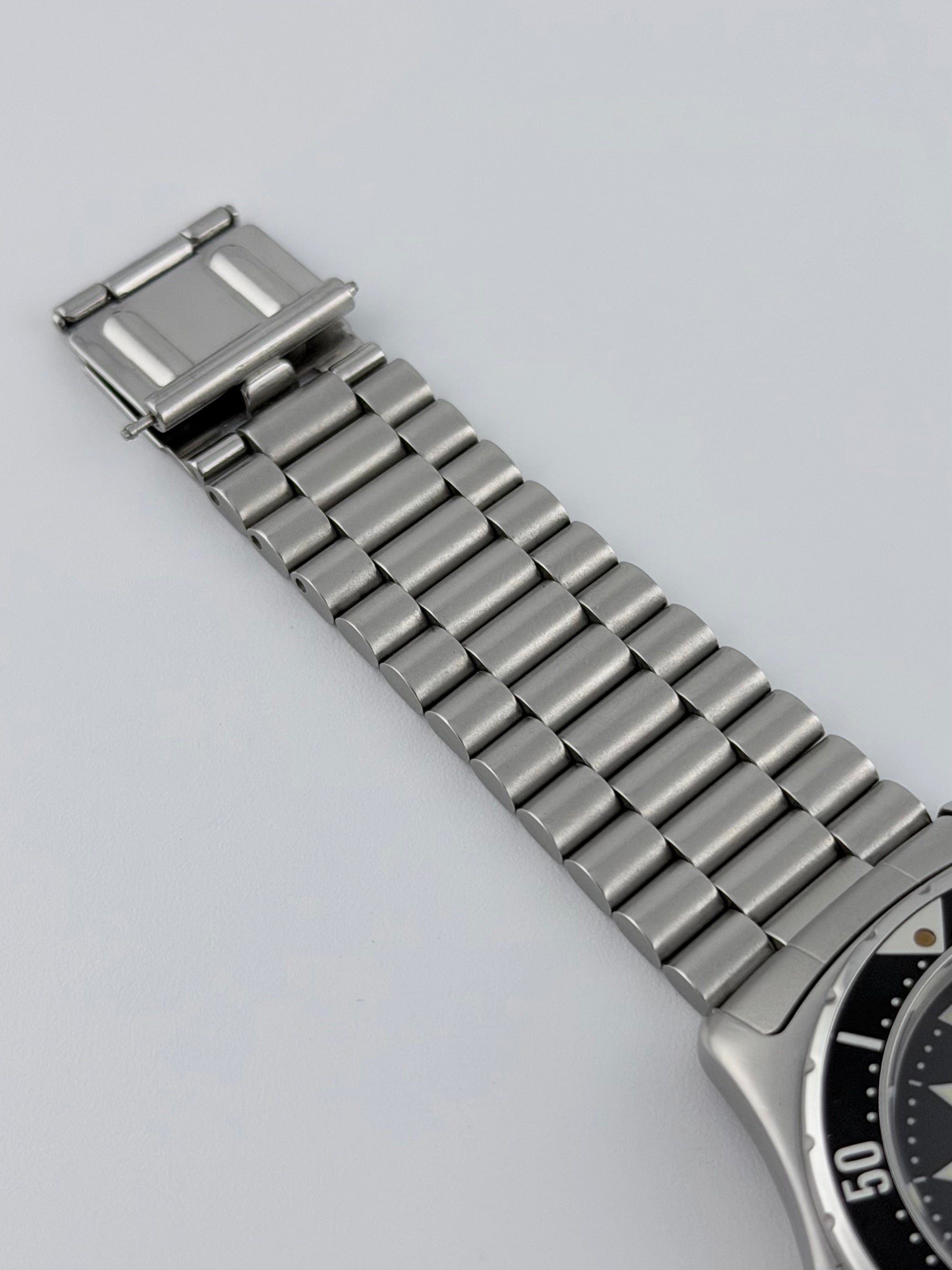 Tag Heuer Professional 200m Quartz Date - 973.006F – The Wrist Watcher
