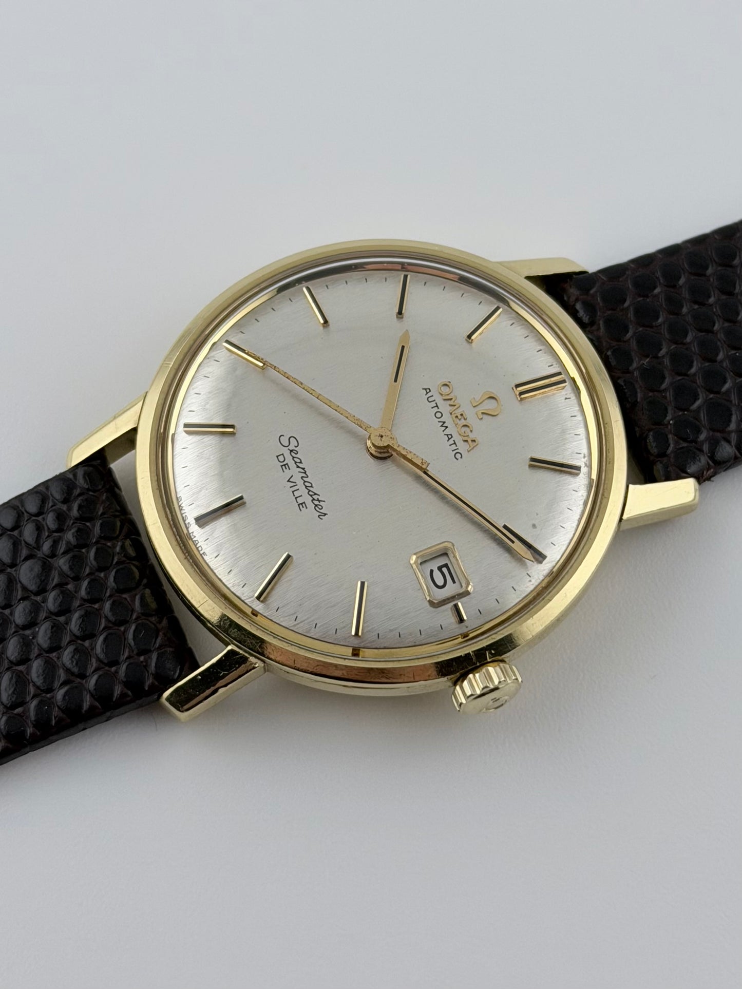 Omega Seamaster De Ville Automatic Fishscale Dial - 18ct Gold - 166.020