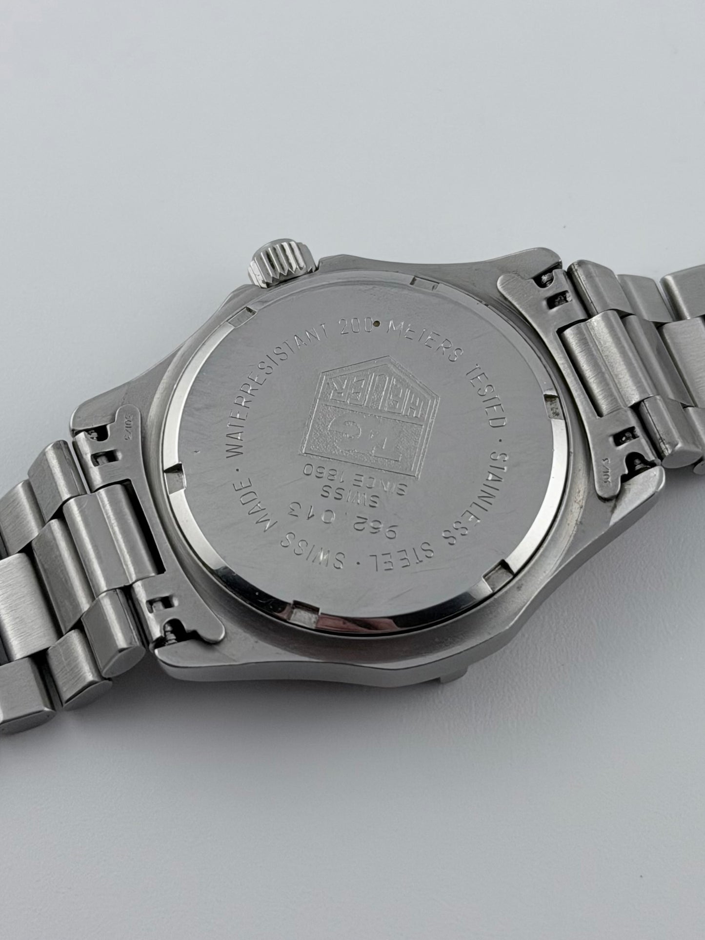 Tag Heuer Professional 2000 Quartz Date - 962.013 - NNOS - Box and Papers