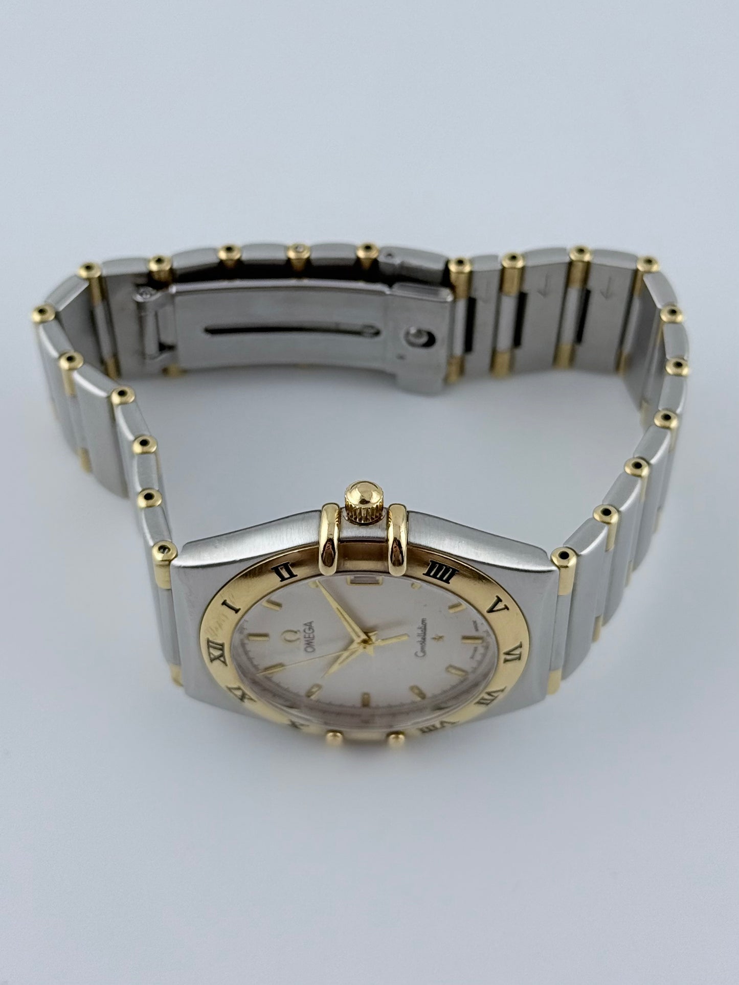 Omega Constellation Quartz Date 396.1201 - Linen Dial - Two-Tone
