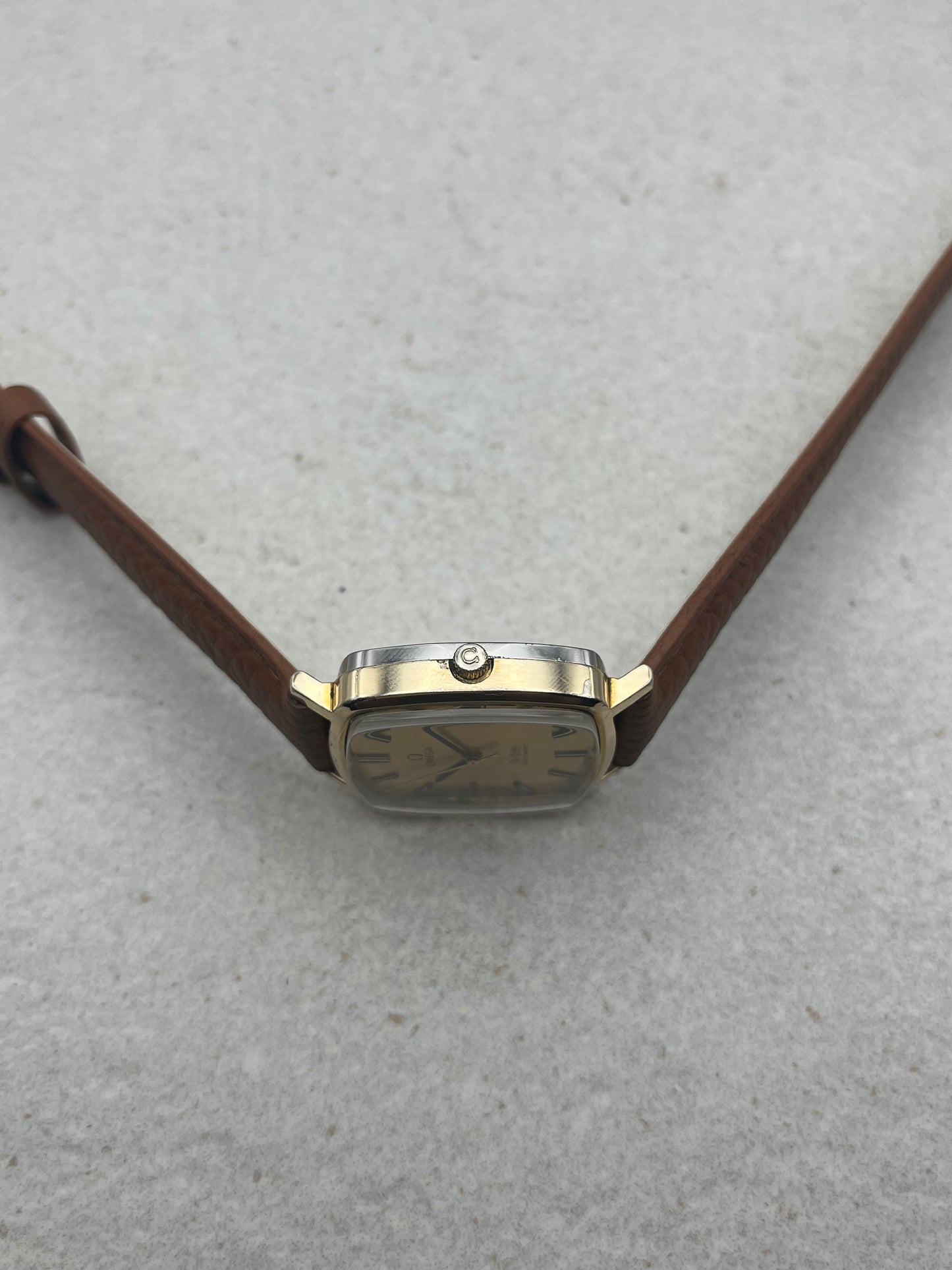 Omega DeVille Automatic Date 166.053