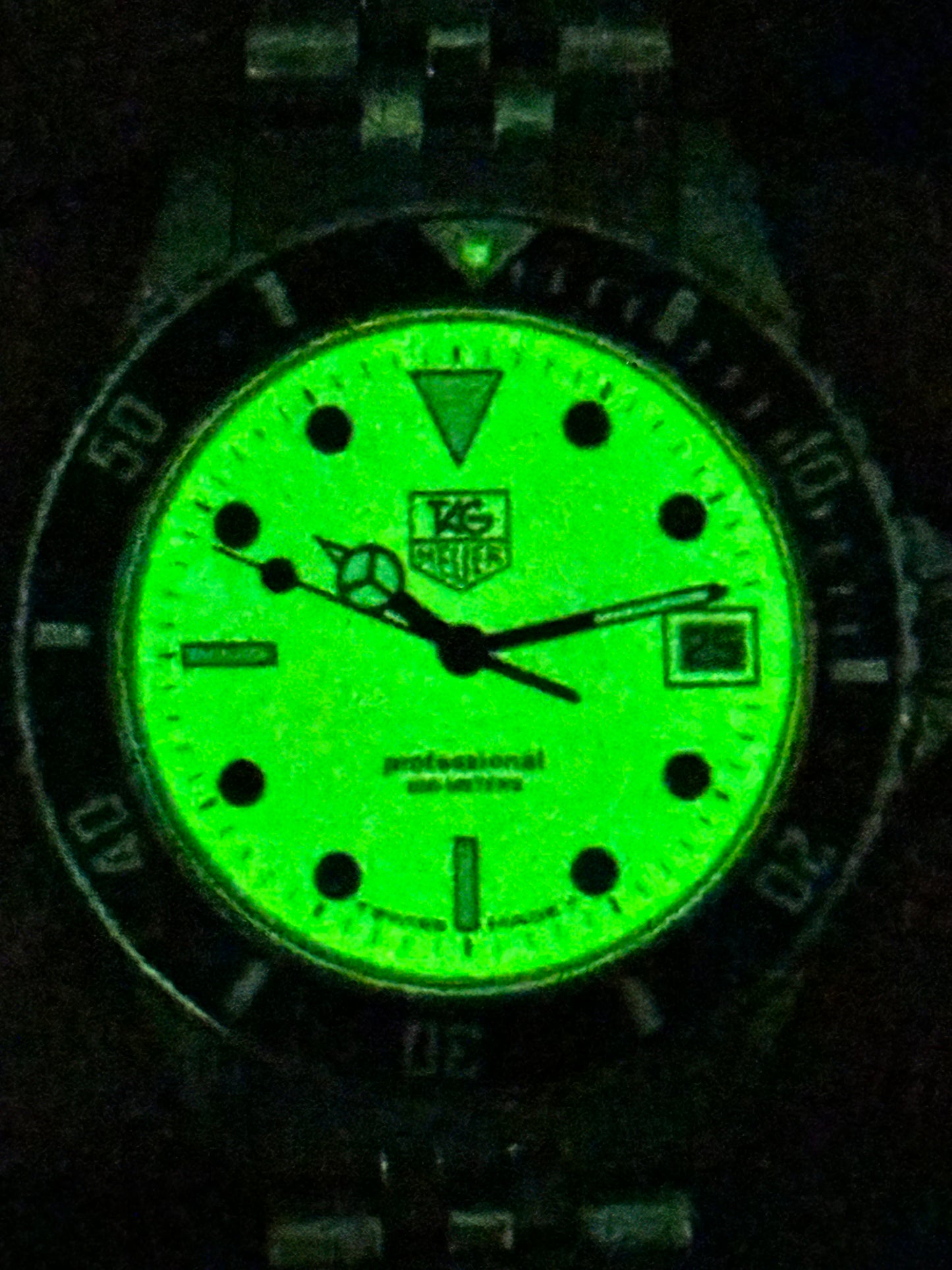 Tag Heuer Professional 200 Quartz Date 980.113D - Night Diver