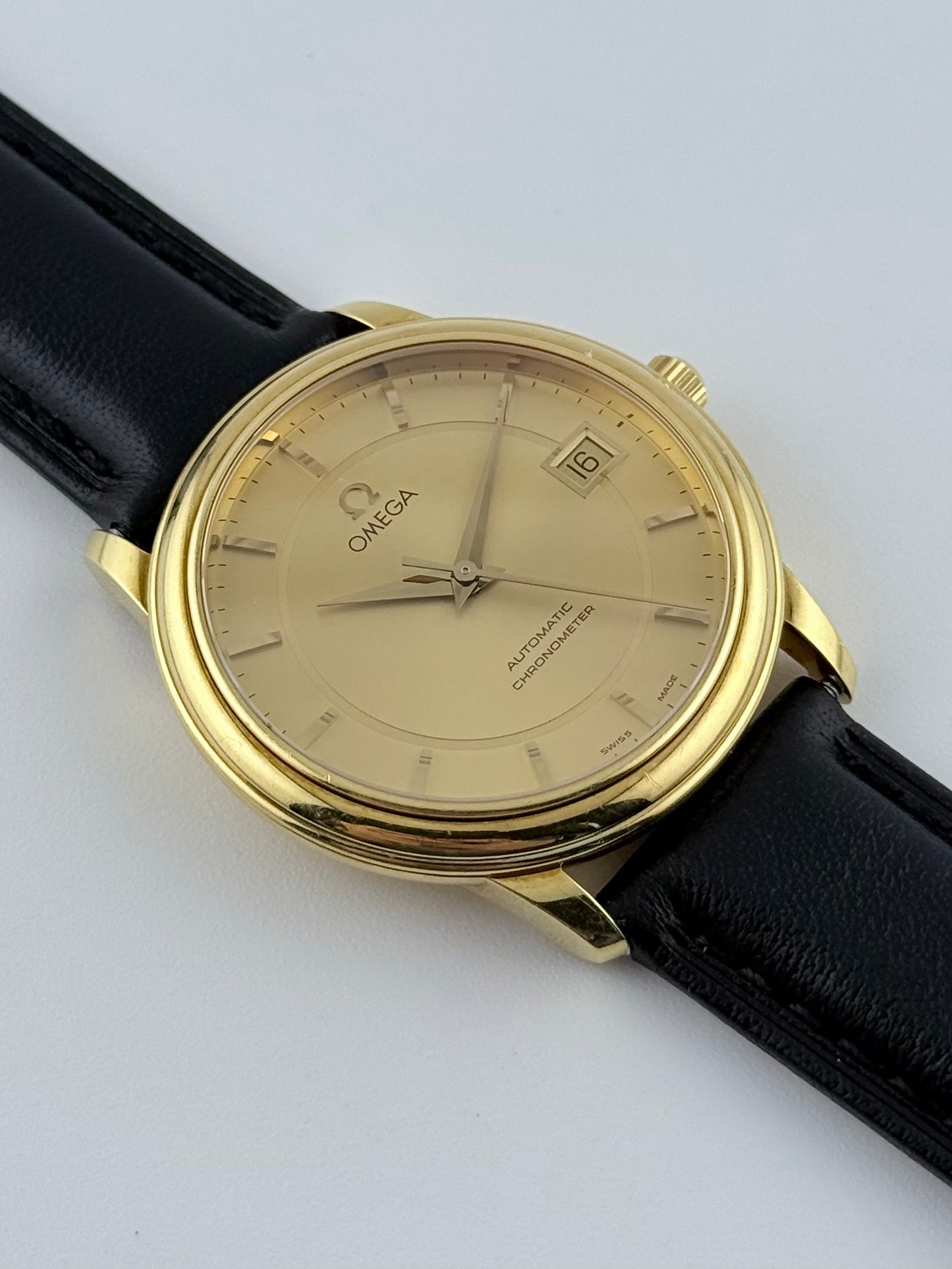 Omega Chronometer Automatic Date - Solid 18ct Gold - 4600.11