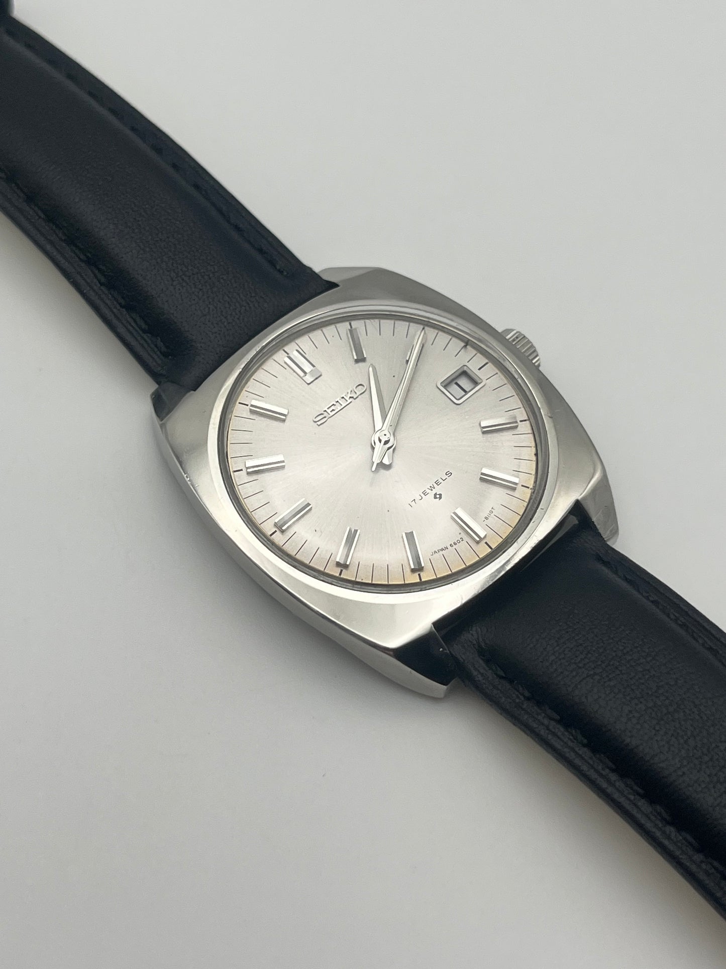 Seiko Manual Wind date 17j 7N43-9041