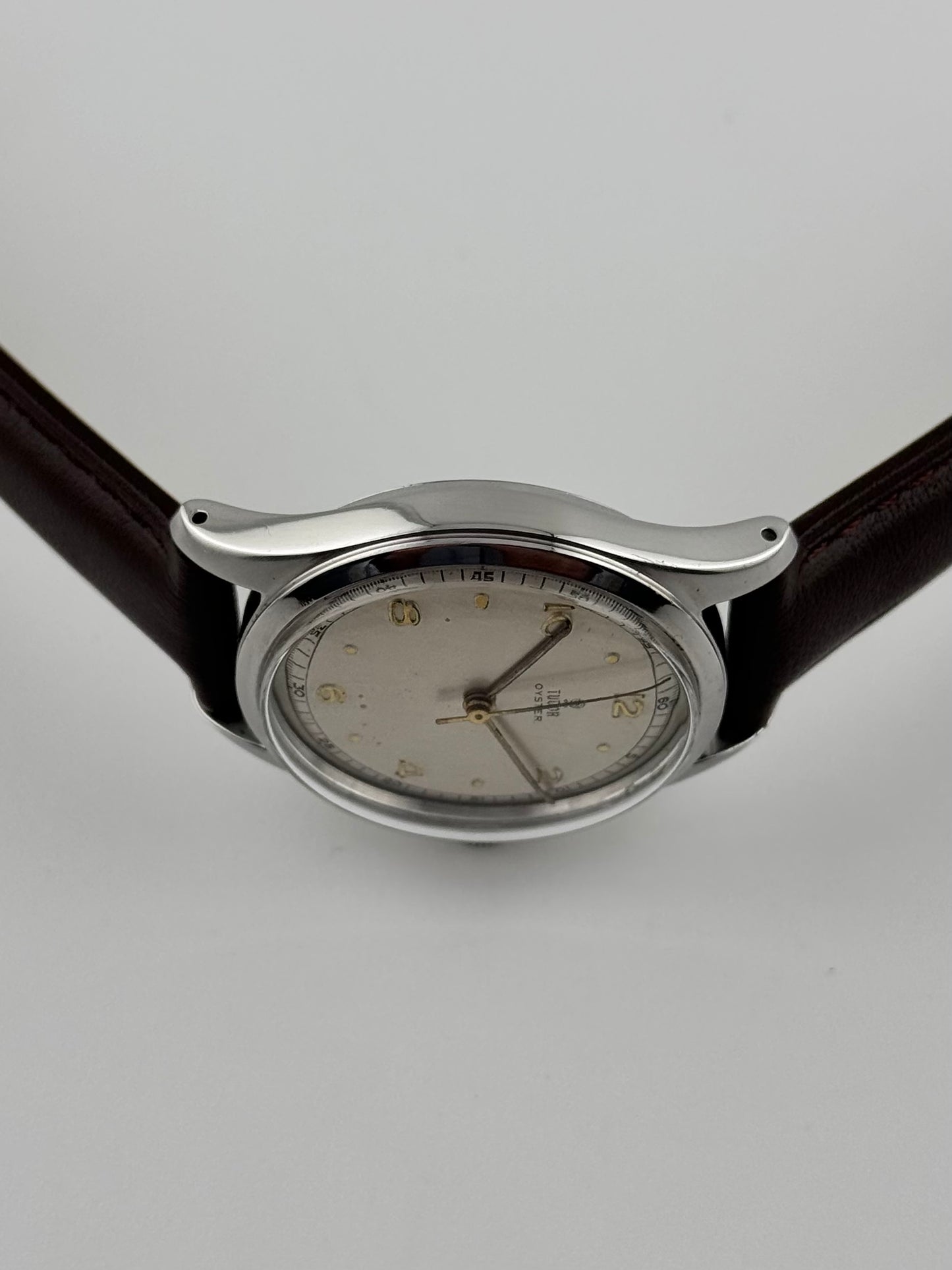 Tudor Oyster Manual Wind