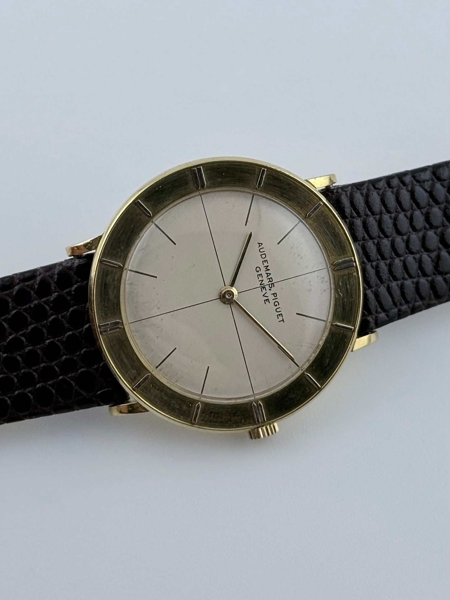 Audemars Piguet Disco Volante 1950s 18ct Gold