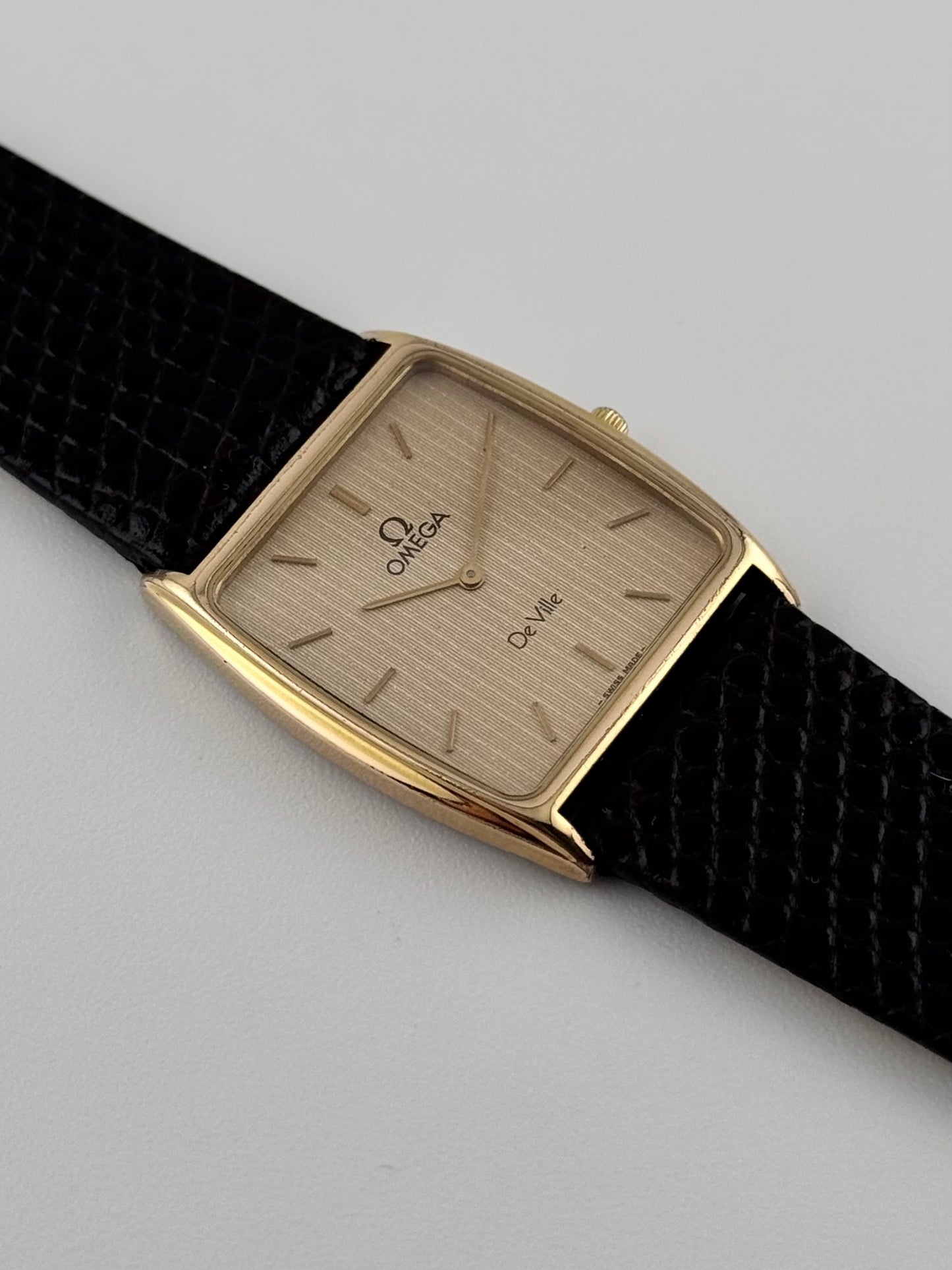 Omega De Ville Tank Quartz 191.0208 - Rare Tapestry Stardust Dial