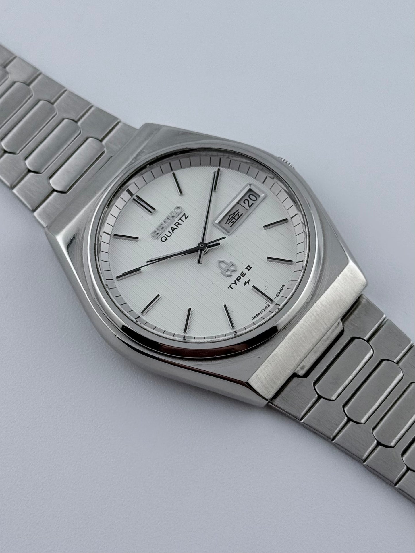 Seiko Type II Quartz JDM Day-Date - 7123-8010 - Rare Dial