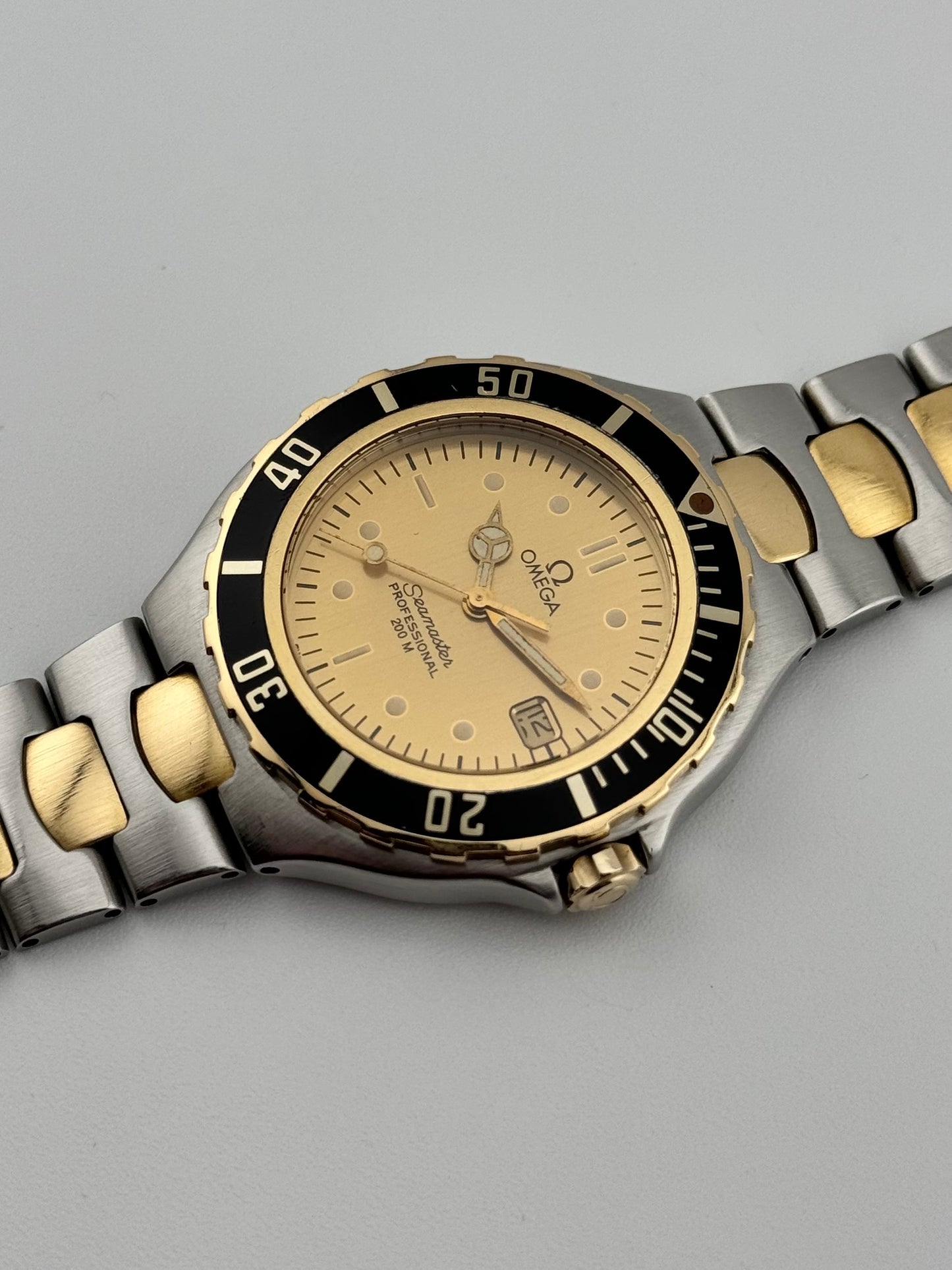 Omega Seamaster 200 Quartz Pre Bond - 396.1042.