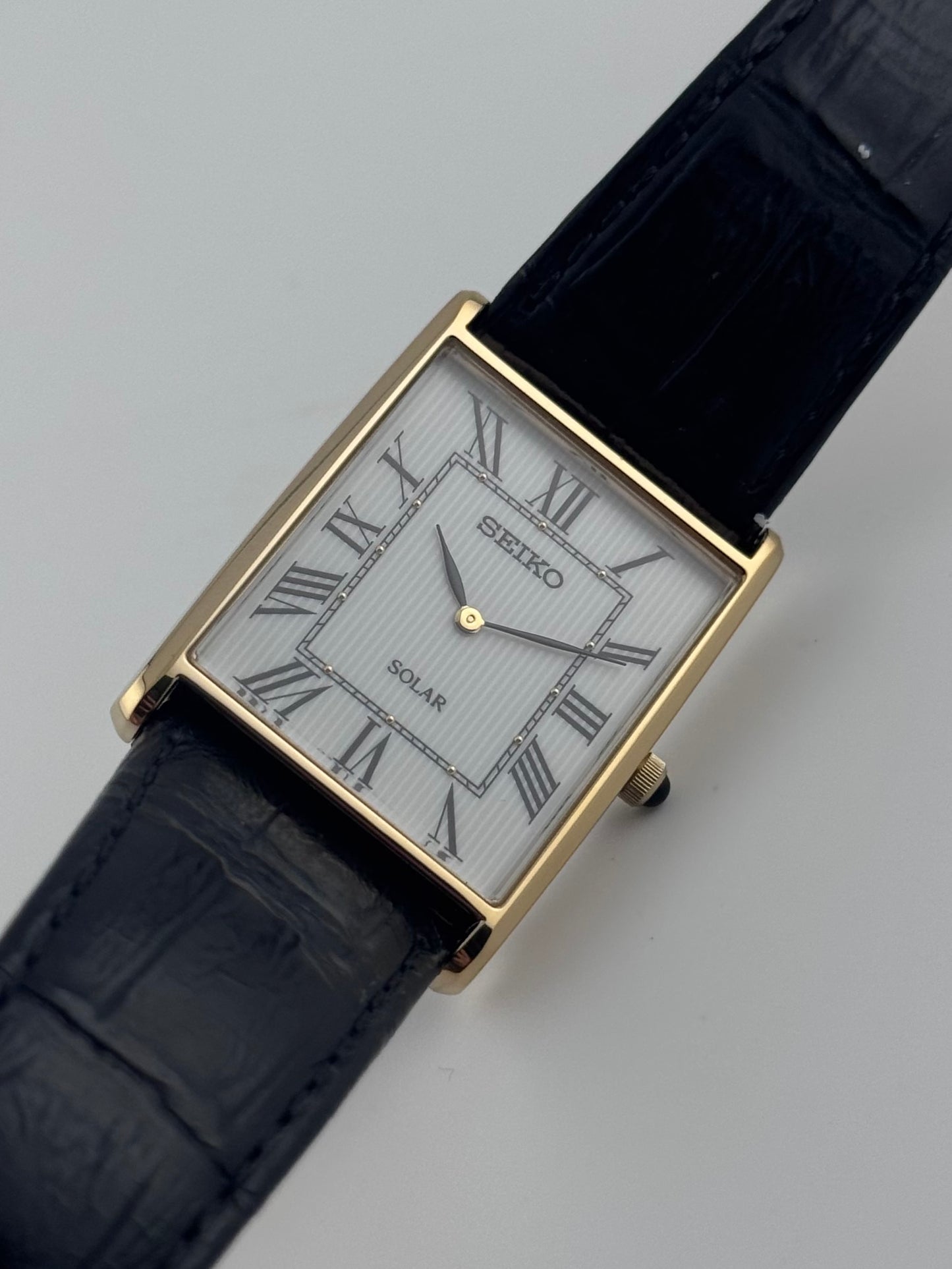 Seiko Tank Quartz V115-0BC0 - Original Strap, Buckle, Box and cartificate - Near Mint