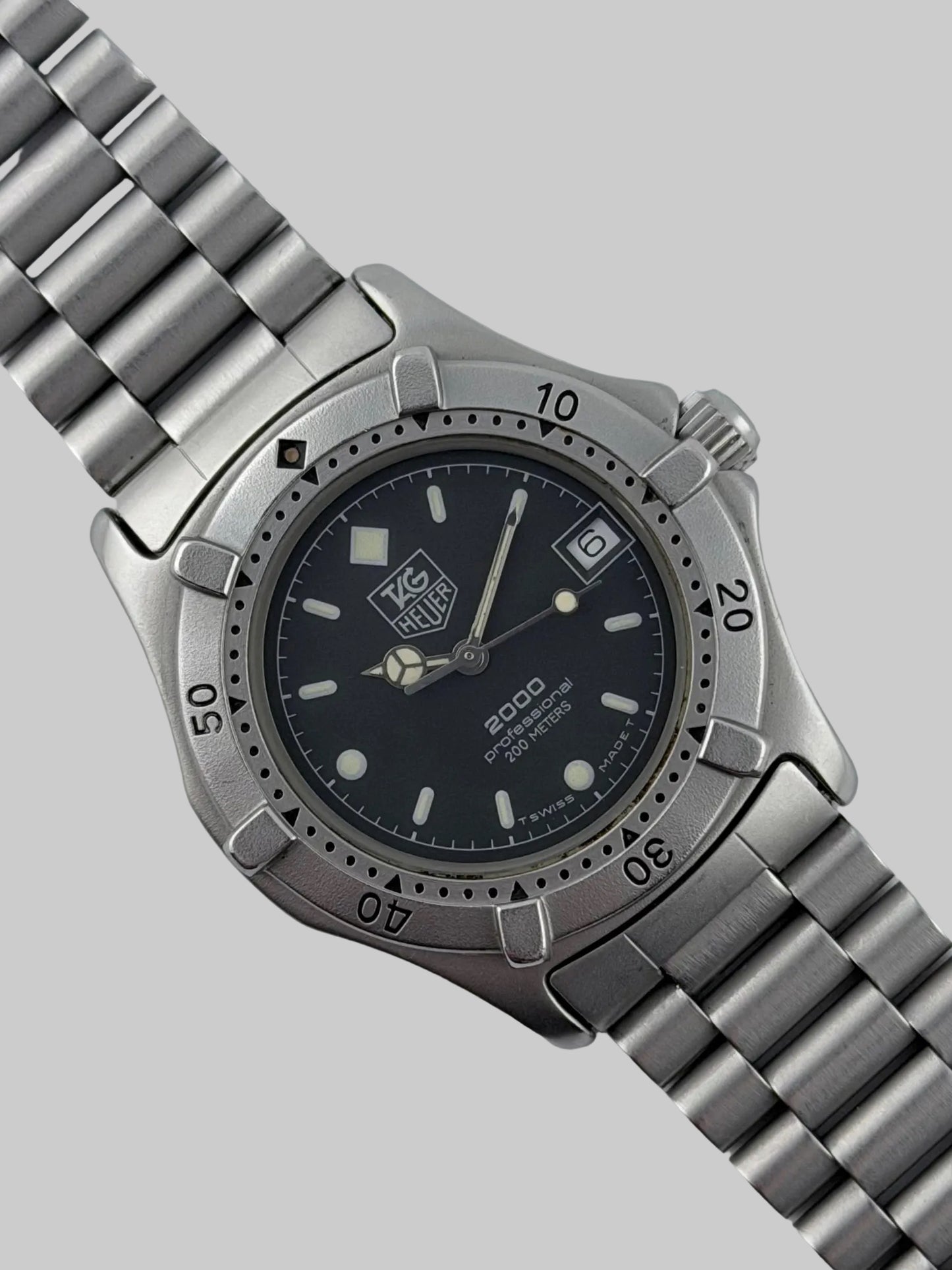 Tag Heuer Professional 2000 Quartz Date - 962.013 - NNOS - Box and Papers