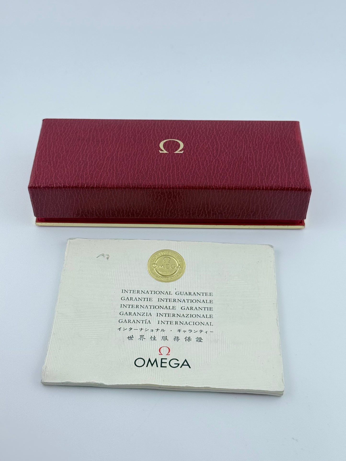 Omega Geneve Manual Wind 135.070 - Box and Papers