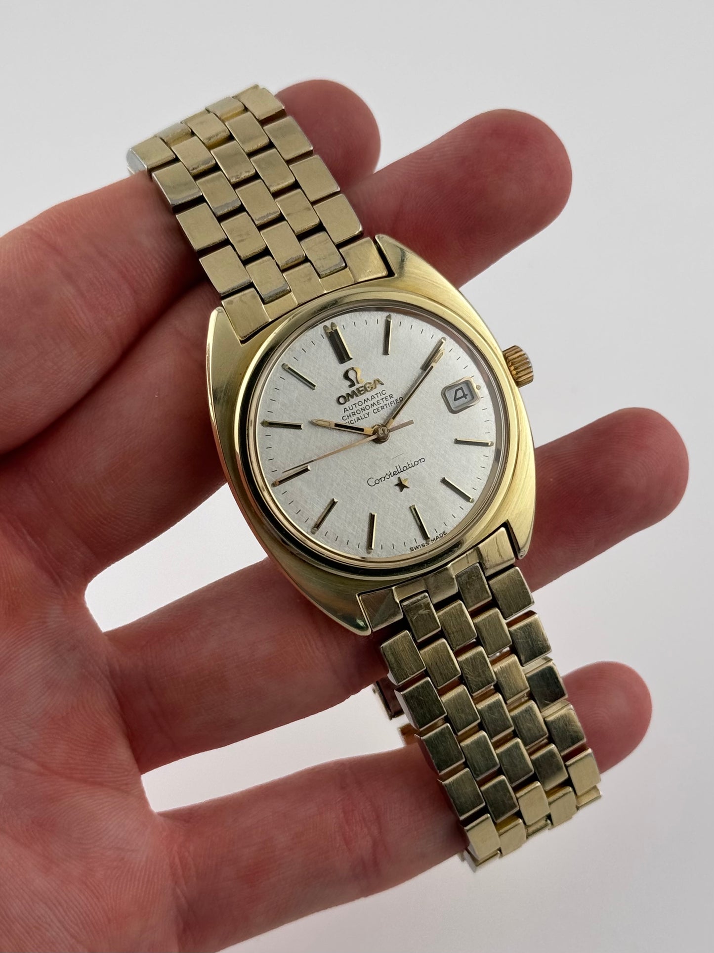 Omega Constellation Chronometer Automatic Date 168.017 - Box and Papers