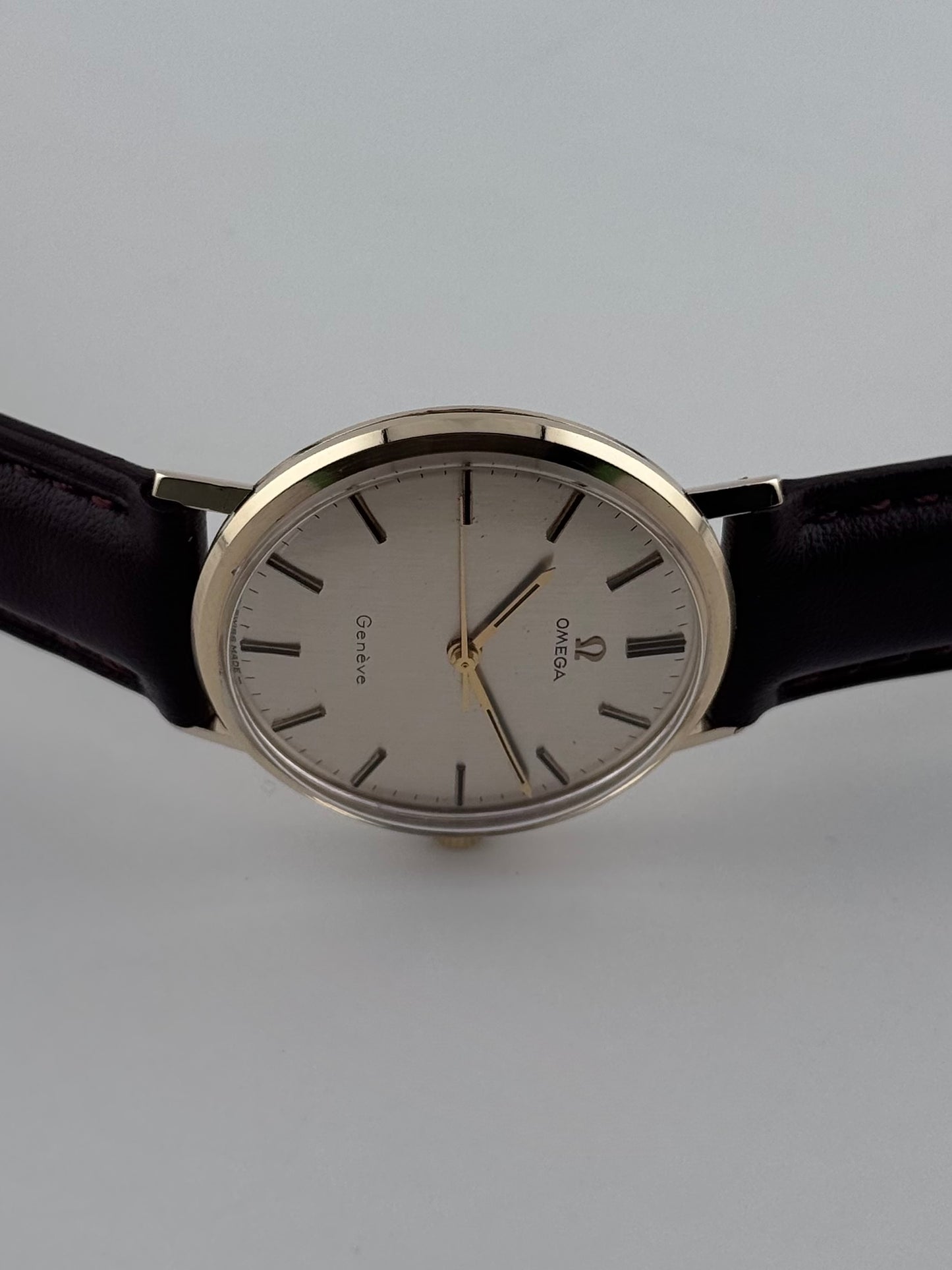 Omega Geneve Manual Wind 9ct Gold - 131.5016 - Original Box and Papers