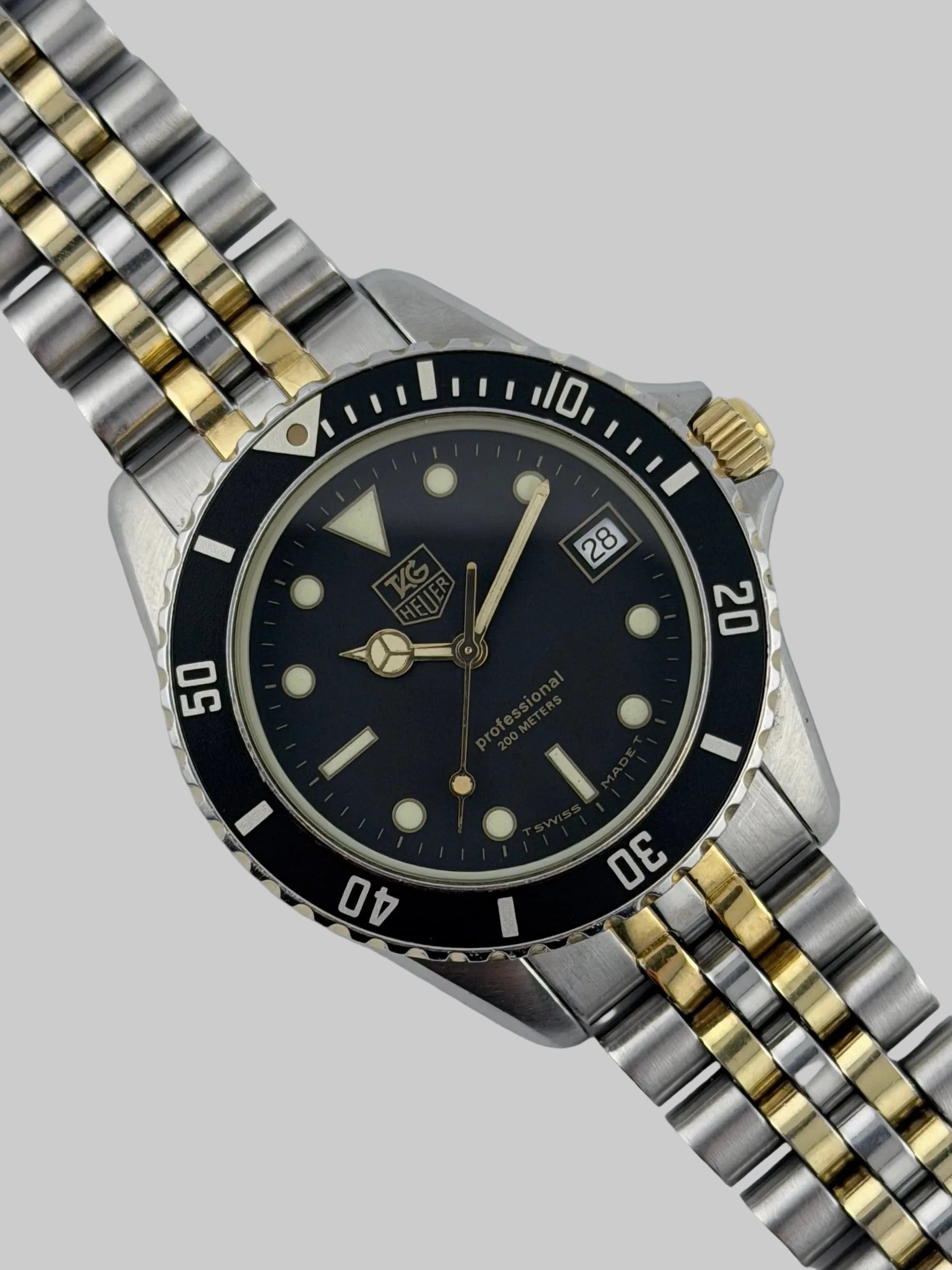 Tag Heuer Professional 200m Quartz Date 200m - 980.020B – The