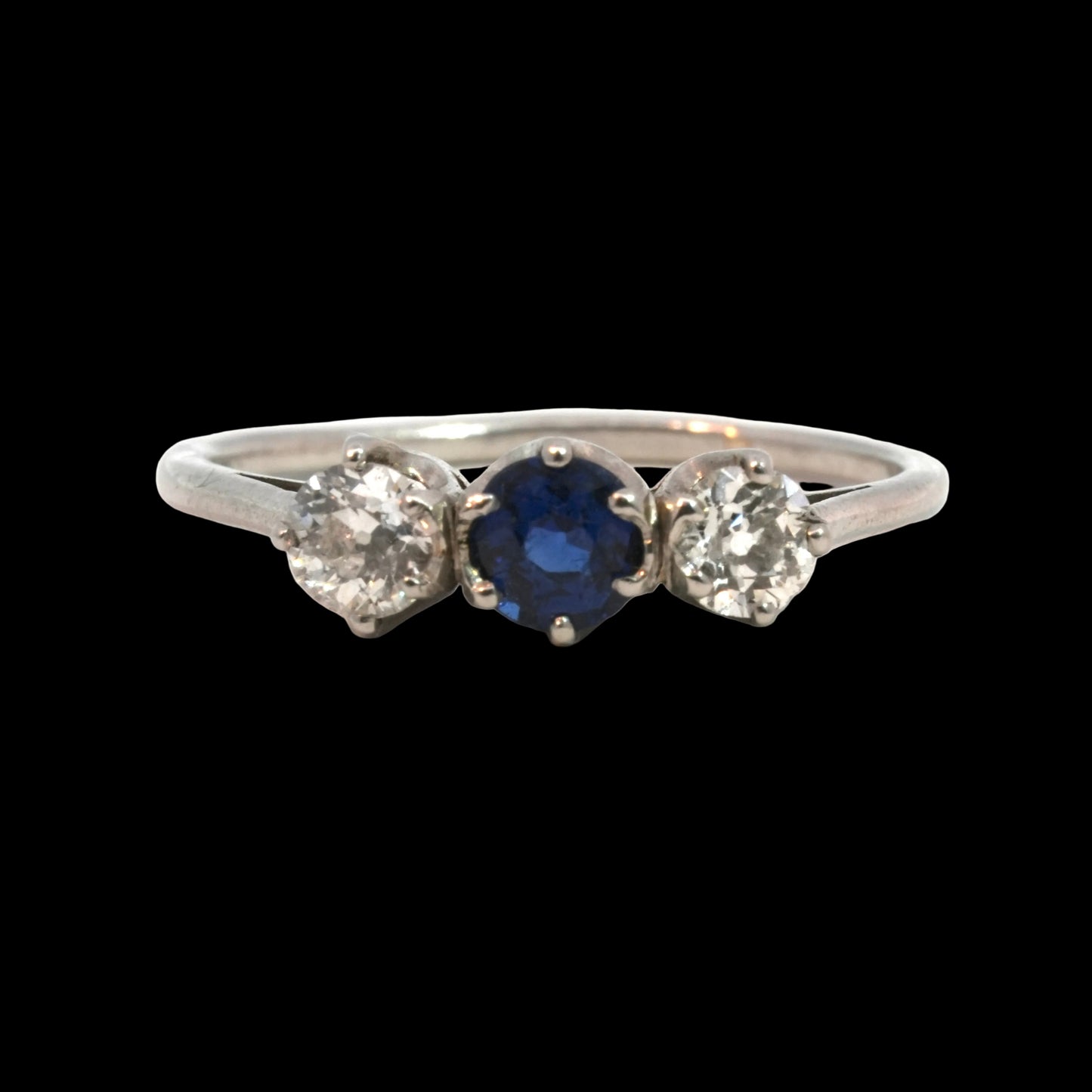 Sapphire & Diamond 3 Stone Ring - 18k Gold