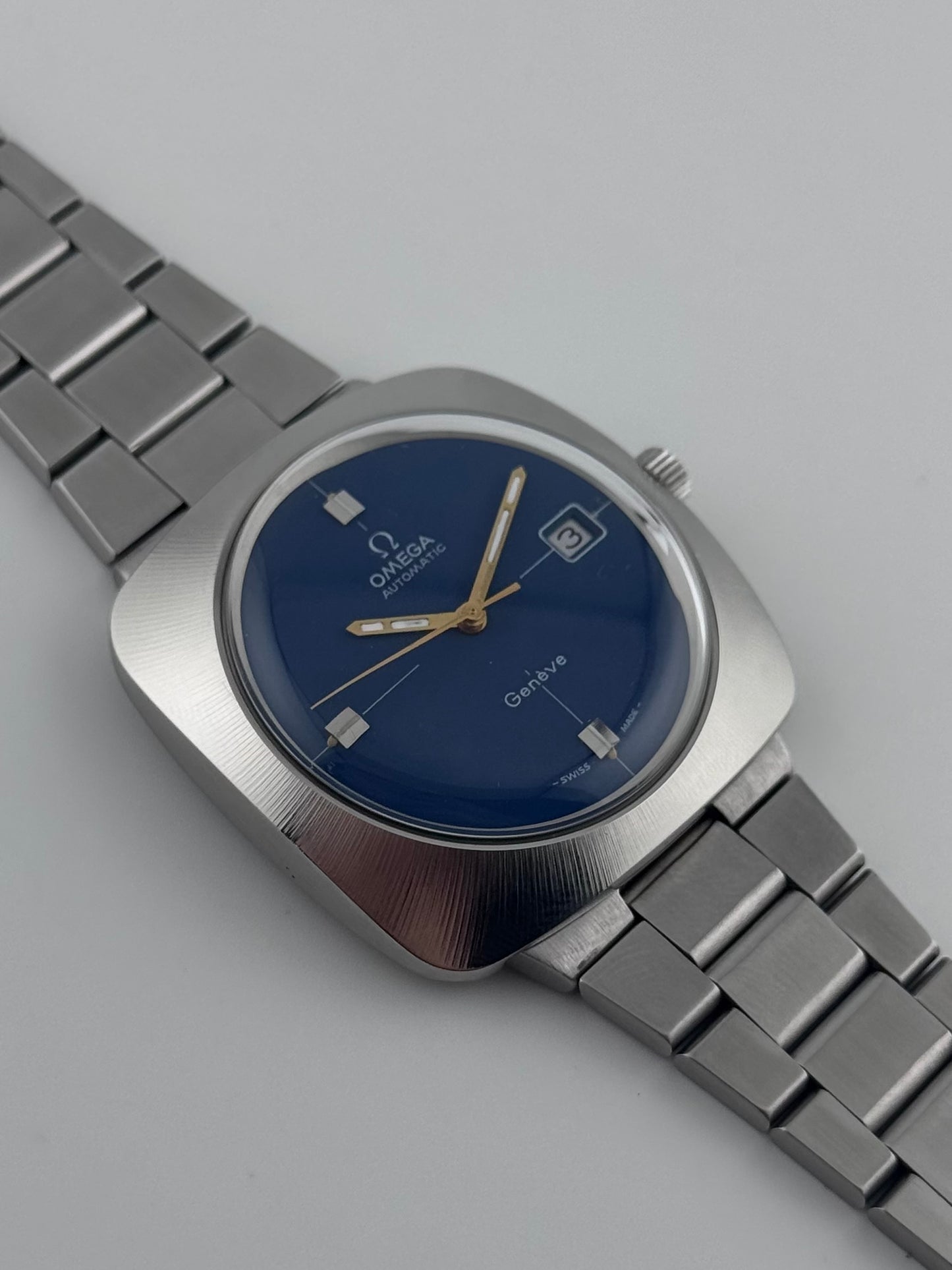 Omega Geneve Automatic Date 166.081 - Rare blue dial - Original Bracelet