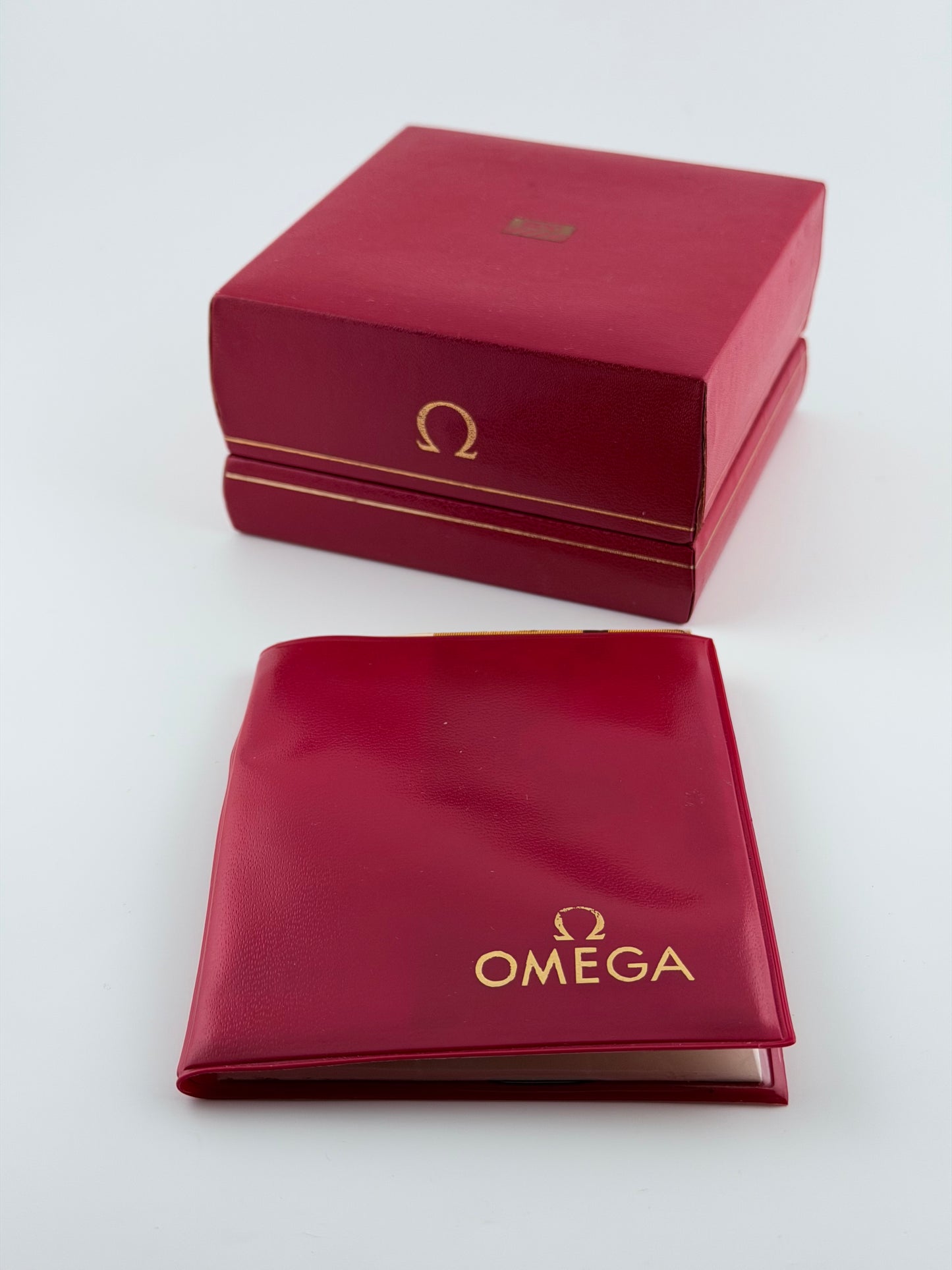 Omega Geneve Manual Wind 9ct Gold - 131.5016 - Original Box and Papers